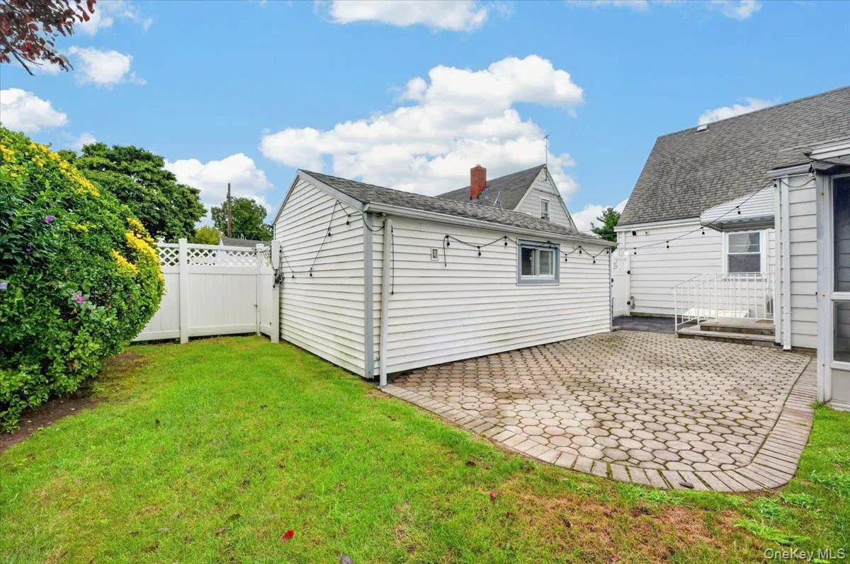 14 Ivy Place, Hempstead, NY, 4 Bedrooms Bedrooms, 7 Rooms Rooms,1 BathroomBathrooms,Residential,For Rent,Ivy,0,1040553 14 Ivy Place, Hempstead, NY, 4 Bedrooms Bedrooms, 7 Rooms Rooms,1 BathroomBathrooms,Residential,For Rent,Ivy,0,1040553