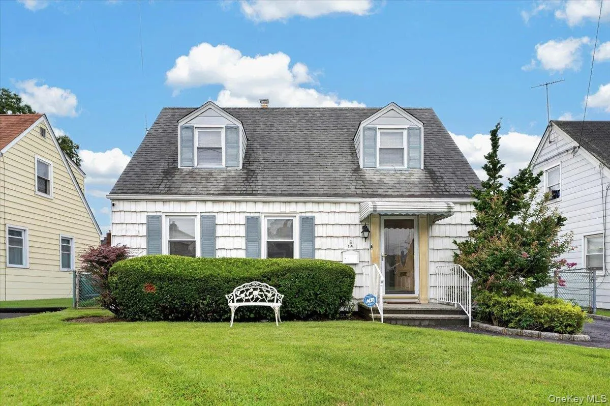14 Ivy Place, Hempstead, NY, 4 Bedrooms Bedrooms, 7 Rooms Rooms,1 BathroomBathrooms,Residential,For Rent,Ivy,0,1040553 14 Ivy Place, Hempstead, NY, 4 Bedrooms Bedrooms, 7 Rooms Rooms,1 BathroomBathrooms,Residential,For Rent,Ivy,0,1040553