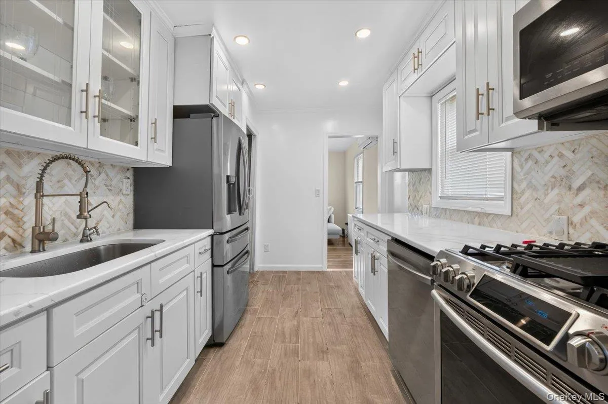 14 Ivy Place, Hempstead, NY, 4 Bedrooms Bedrooms, 7 Rooms Rooms,1 BathroomBathrooms,Residential,For Rent,Ivy,0,1040553 14 Ivy Place, Hempstead, NY, 4 Bedrooms Bedrooms, 7 Rooms Rooms,1 BathroomBathrooms,Residential,For Rent,Ivy,0,1040553