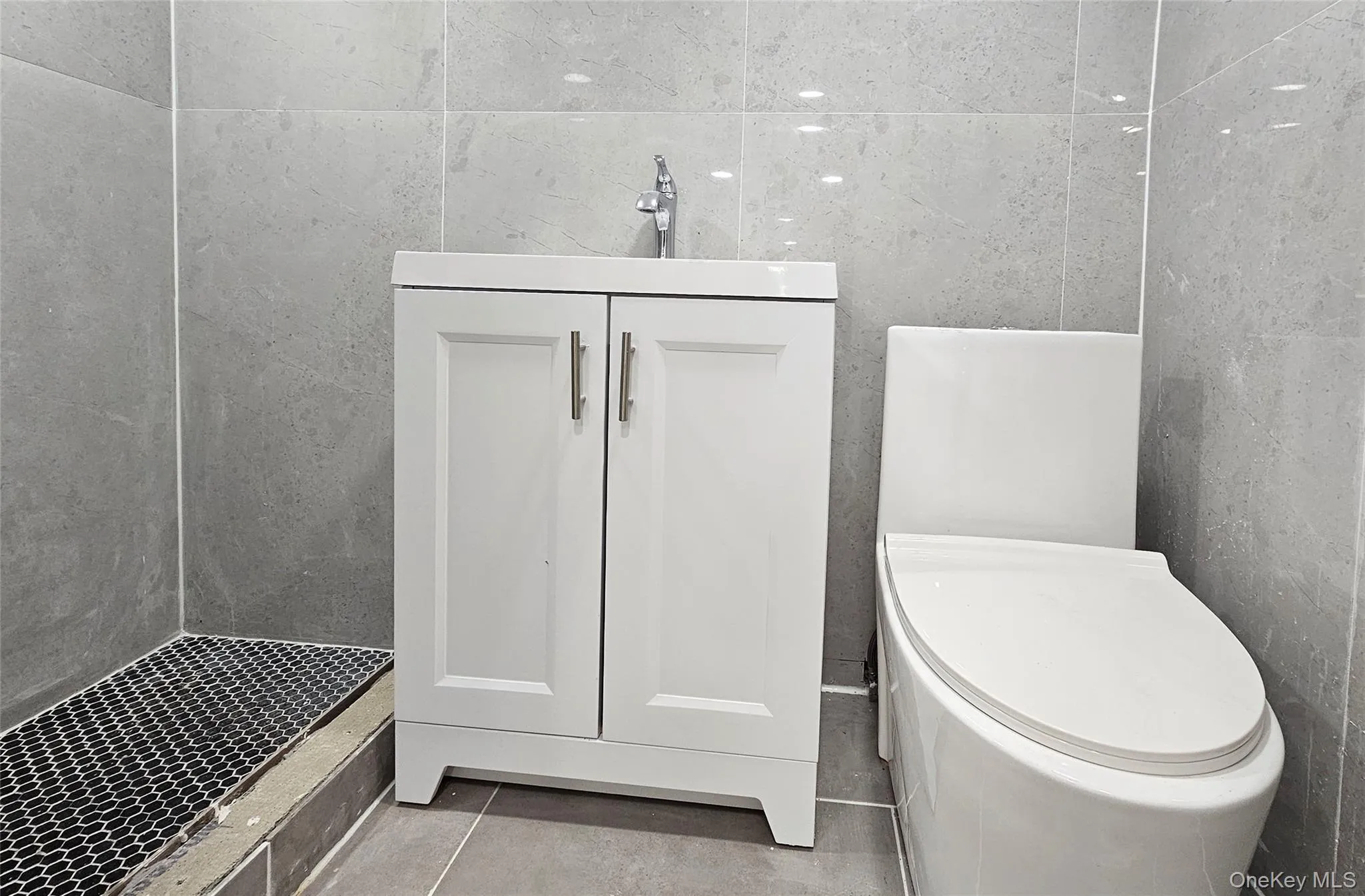 15403 118th Avenue, New York, NY, 3 Bedrooms Bedrooms, 5 Rooms Rooms,2 BathroomsBathrooms,Residential,For Rent,118th,0,1040555 15403 118th Avenue, New York, NY, 3 Bedrooms Bedrooms, 5 Rooms Rooms,2 BathroomsBathrooms,Residential,For Rent,118th,0,1040555
