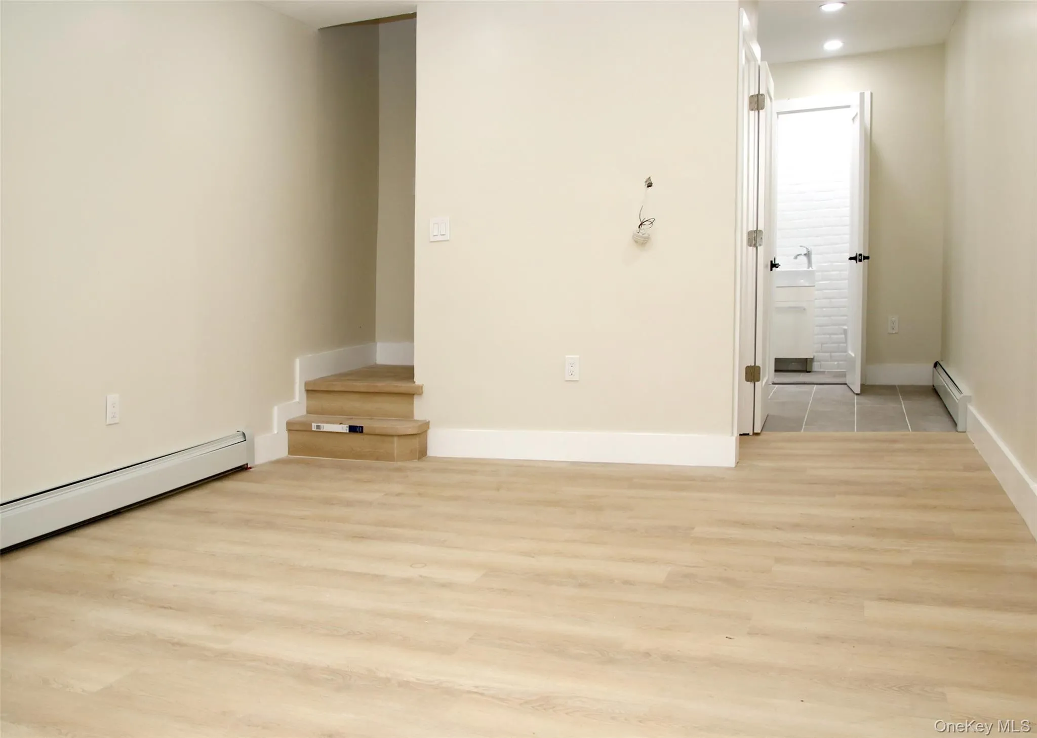 15403 118th Avenue, New York, NY, 3 Bedrooms Bedrooms, 5 Rooms Rooms,2 BathroomsBathrooms,Residential,For Rent,118th,0,1040555 15403 118th Avenue, New York, NY, 3 Bedrooms Bedrooms, 5 Rooms Rooms,2 BathroomsBathrooms,Residential,For Rent,118th,0,1040555