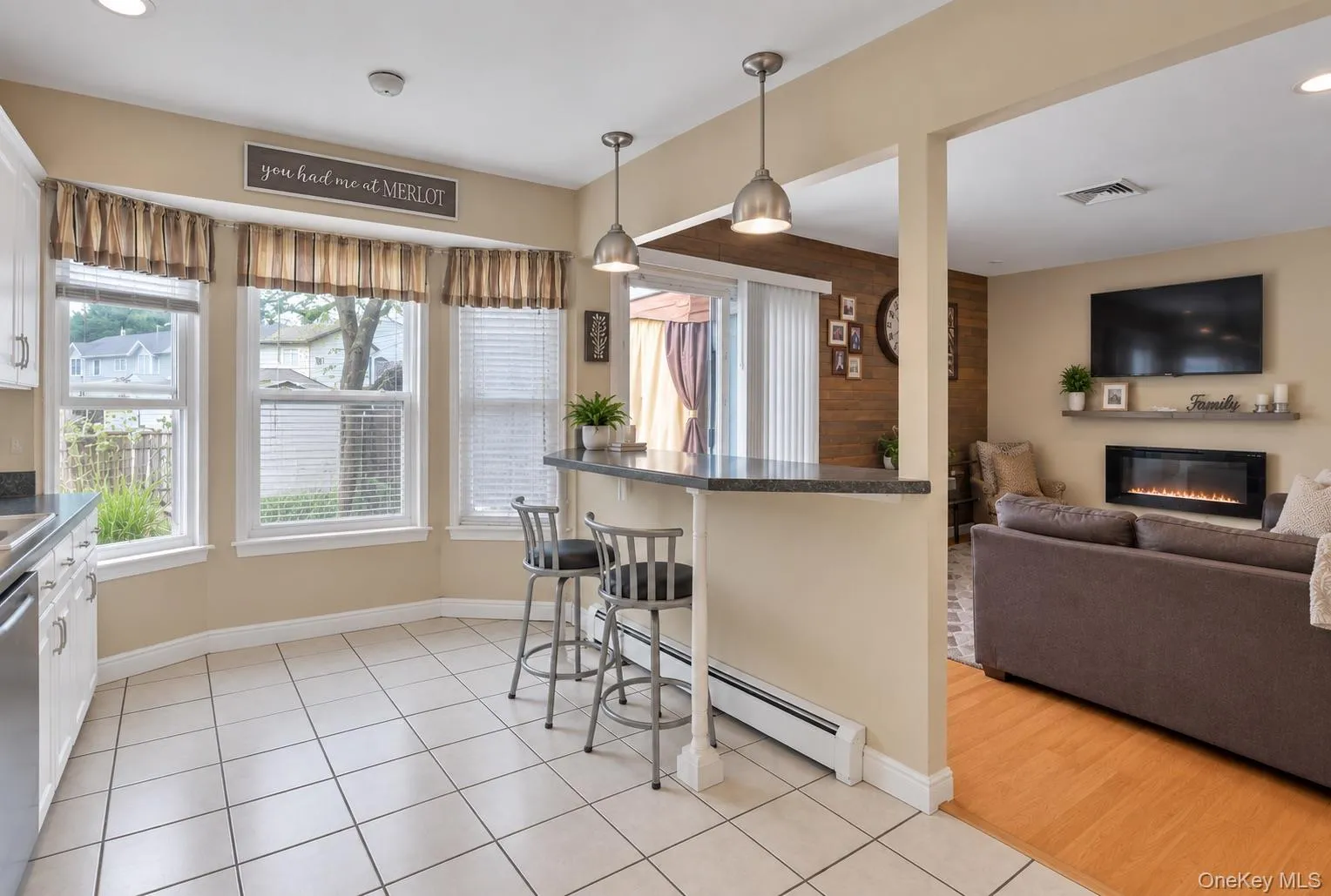 18 Glen Summer Road, Islip, NY, 3 Bedrooms Bedrooms, 7 Rooms Rooms,2 BathroomsBathrooms,Residential,For Rent,Glen Summer,0,1040558 18 Glen Summer Road, Islip, NY, 3 Bedrooms Bedrooms, 7 Rooms Rooms,2 BathroomsBathrooms,Residential,For Rent,Glen Summer,0,1040558