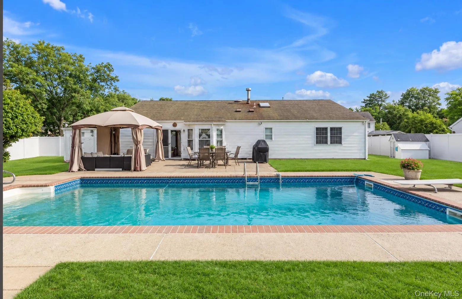 18 Glen Summer Road, Islip, NY, 3 Bedrooms Bedrooms, 7 Rooms Rooms,2 BathroomsBathrooms,Residential,For Rent,Glen Summer,0,1040558 18 Glen Summer Road, Islip, NY, 3 Bedrooms Bedrooms, 7 Rooms Rooms,2 BathroomsBathrooms,Residential,For Rent,Glen Summer,0,1040558