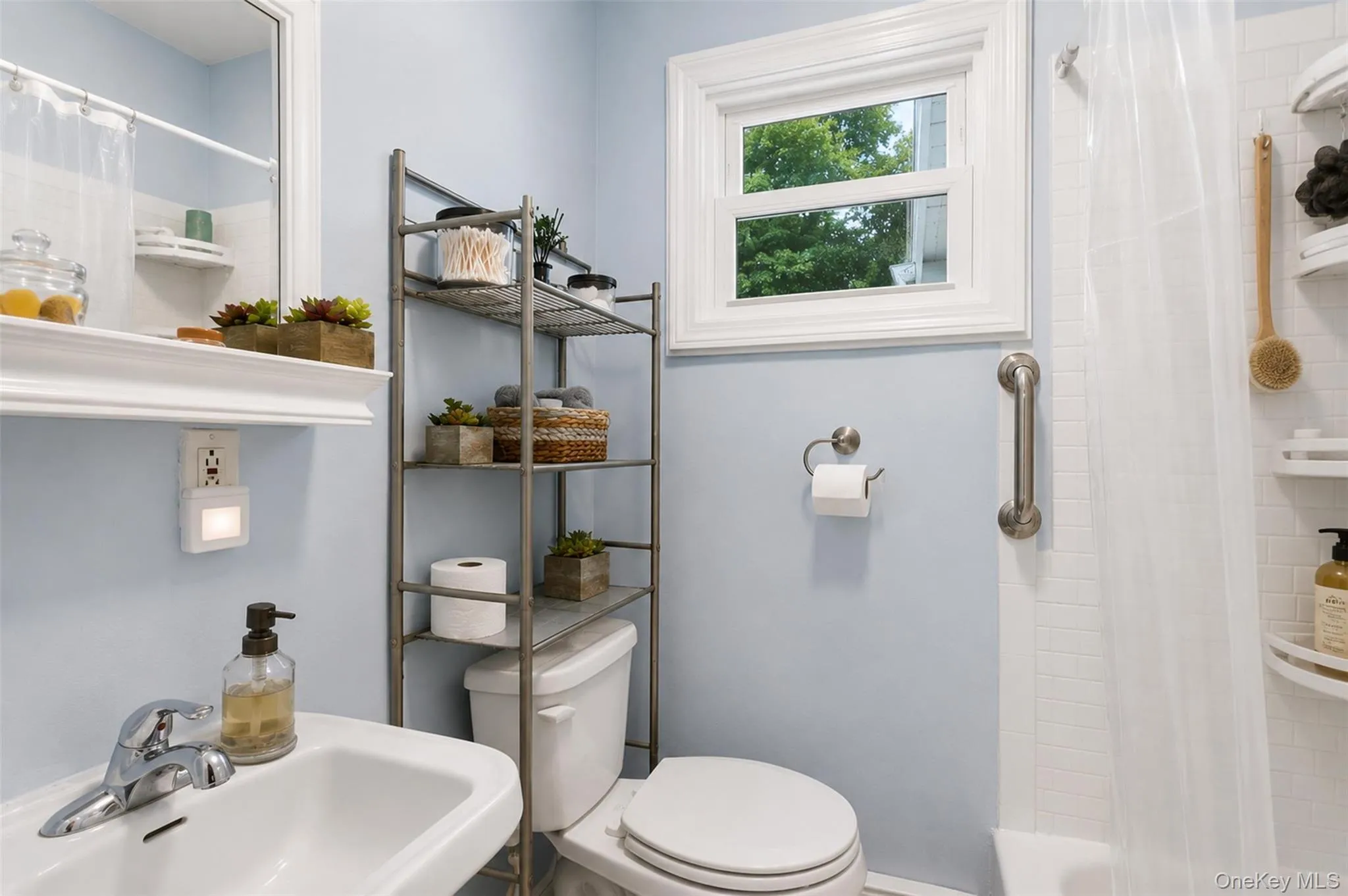 24 Round Lake Avenue, Monroe, NY, 2 Bedrooms Bedrooms, 4 Rooms Rooms,1 BathroomBathrooms,Residential,For Rent,Round Lake,0,1040560 24 Round Lake Avenue, Monroe, NY, 2 Bedrooms Bedrooms, 4 Rooms Rooms,1 BathroomBathrooms,Residential,For Rent,Round Lake,0,1040560