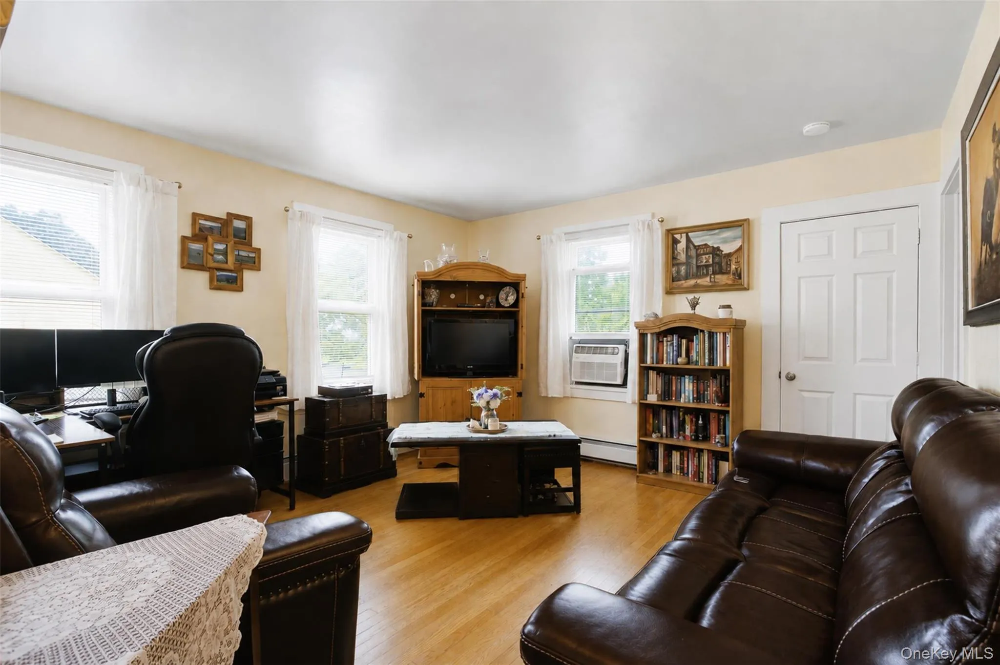 24 Round Lake Avenue, Monroe, NY, 2 Bedrooms Bedrooms, 4 Rooms Rooms,1 BathroomBathrooms,Residential,For Rent,Round Lake,0,1040560 24 Round Lake Avenue, Monroe, NY, 2 Bedrooms Bedrooms, 4 Rooms Rooms,1 BathroomBathrooms,Residential,For Rent,Round Lake,0,1040560