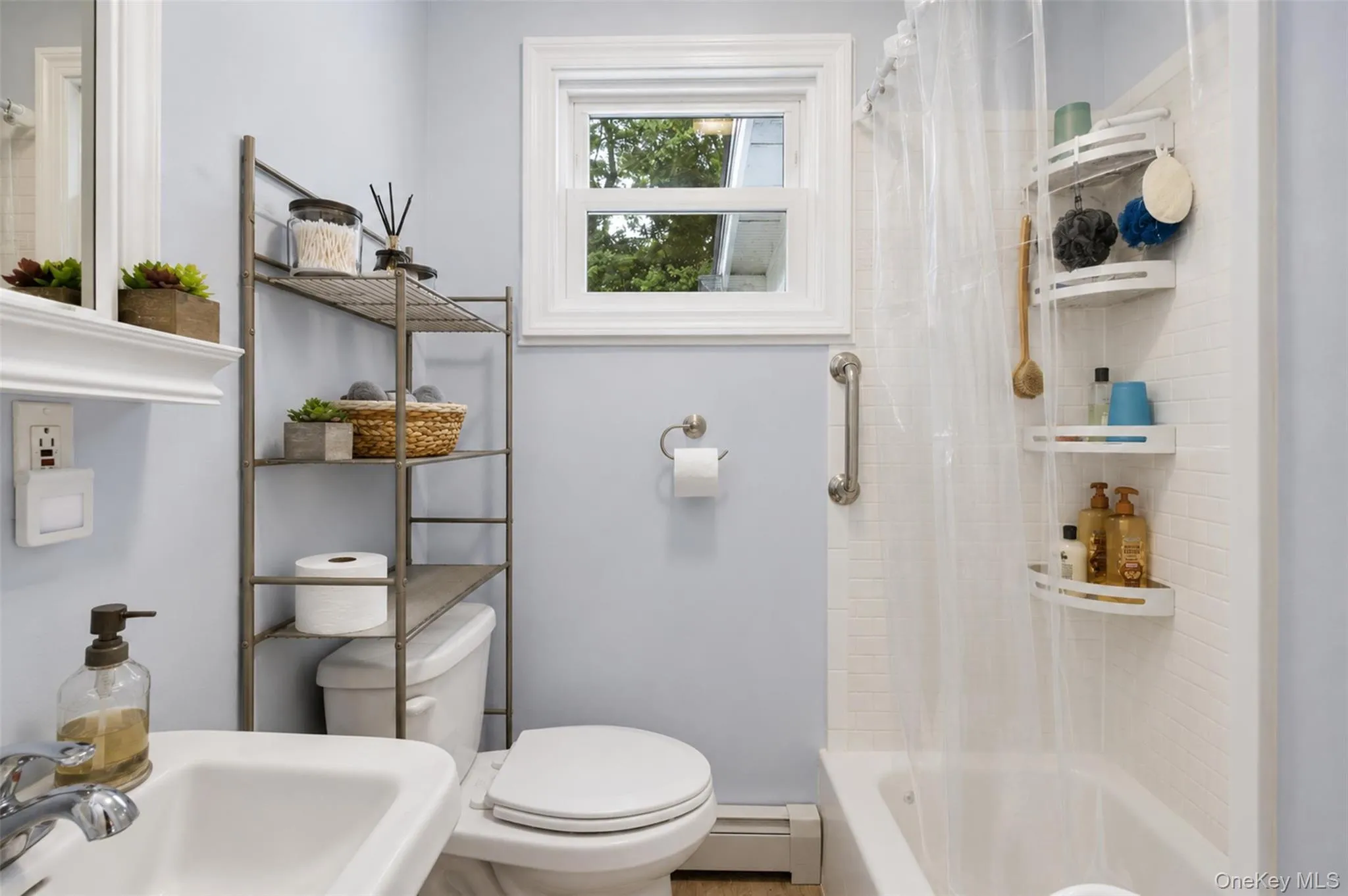 24 Round Lake Avenue, Monroe, NY, 2 Bedrooms Bedrooms, 4 Rooms Rooms,1 BathroomBathrooms,Residential,For Rent,Round Lake,0,1040560 24 Round Lake Avenue, Monroe, NY, 2 Bedrooms Bedrooms, 4 Rooms Rooms,1 BathroomBathrooms,Residential,For Rent,Round Lake,0,1040560