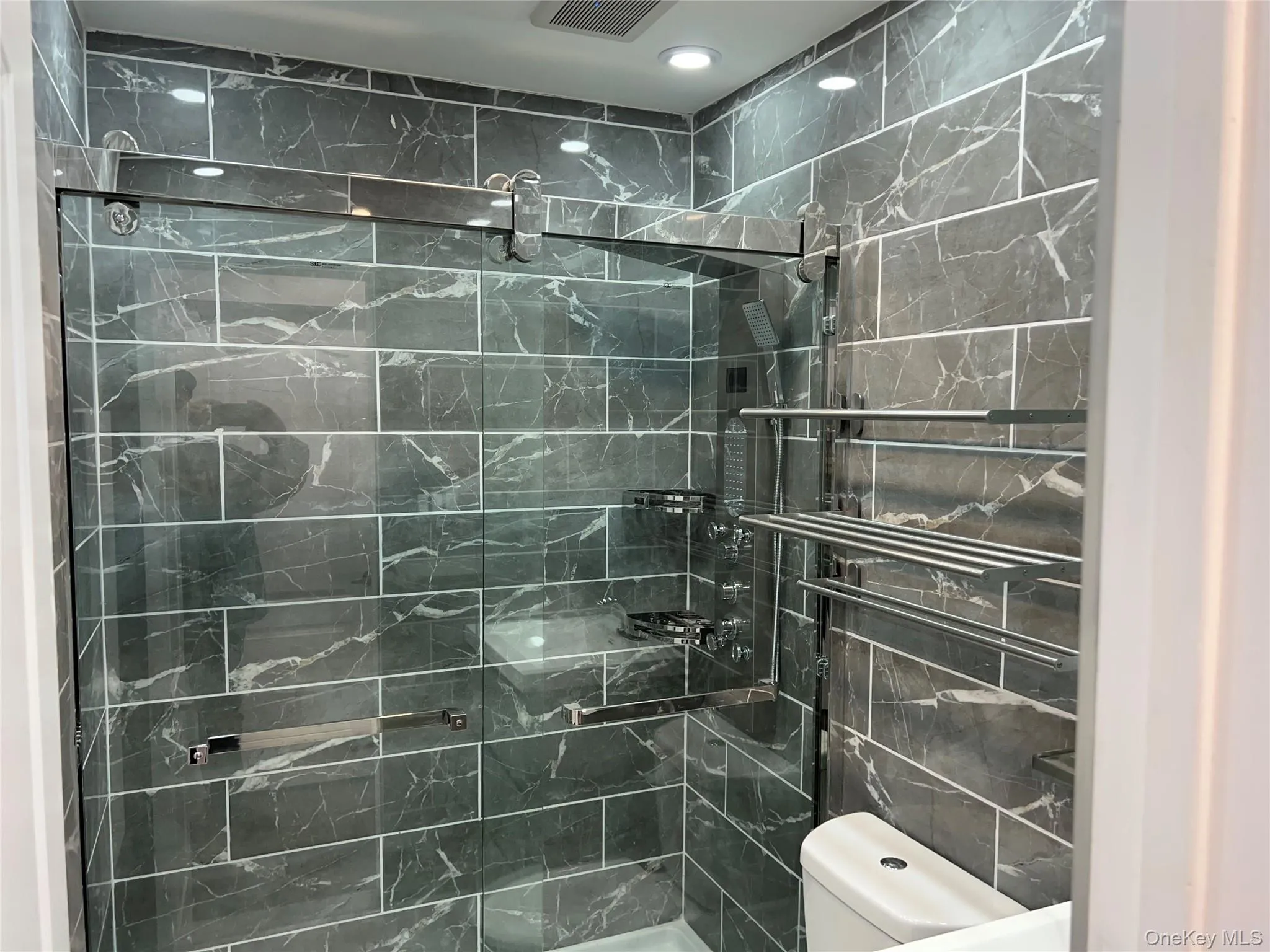 112-63 Bedell Street, New York, NY, 3 Bedrooms Bedrooms, 5 Rooms Rooms,1 BathroomBathrooms,Residential Lease,For Rent,Bedell,0,1040563 112-63 Bedell Street, New York, NY, 3 Bedrooms Bedrooms, 5 Rooms Rooms,1 BathroomBathrooms,Residential Lease,For Rent,Bedell,0,1040563