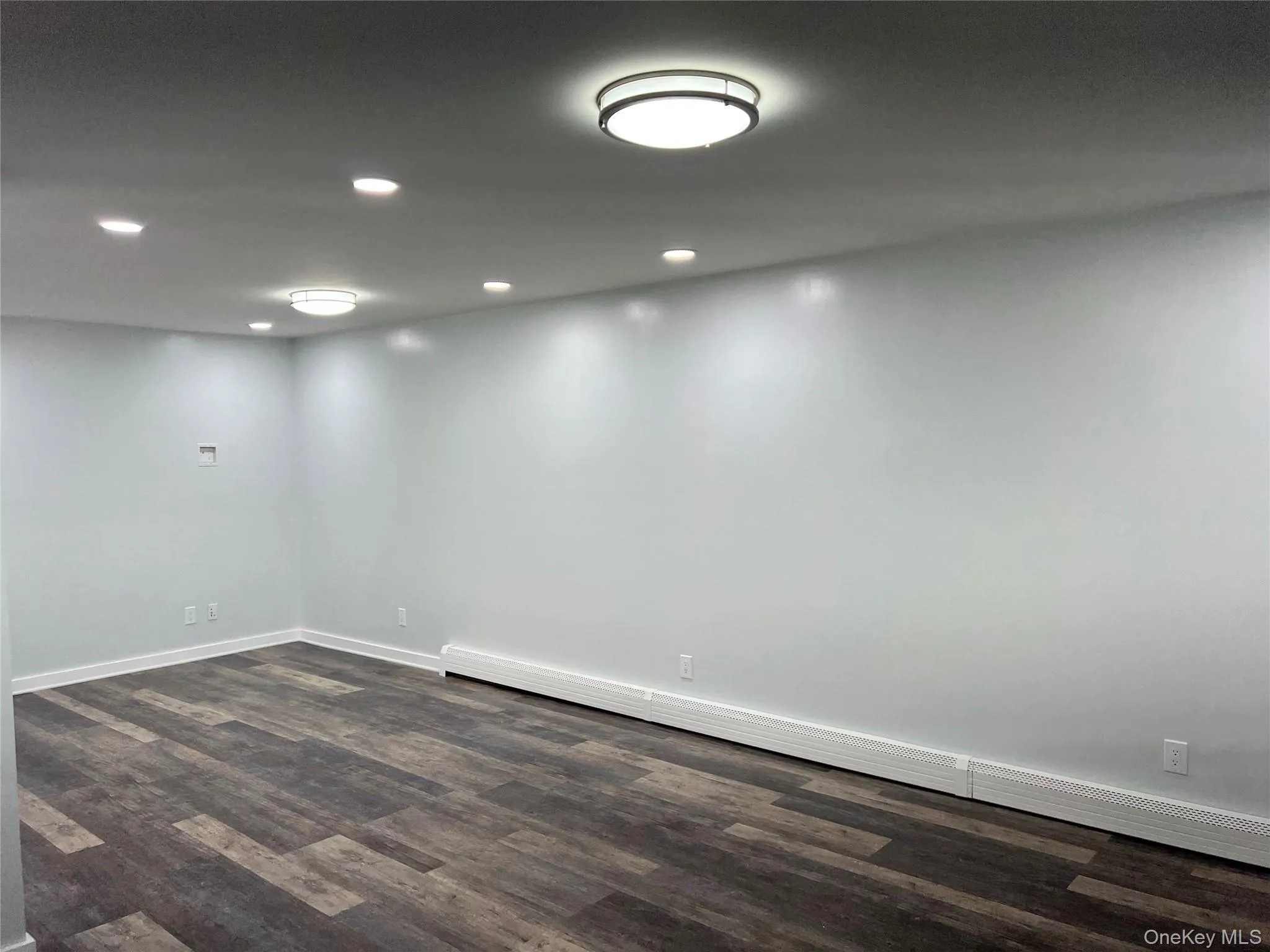 112-63 Bedell Street, New York, NY, 3 Bedrooms Bedrooms, 5 Rooms Rooms,1 BathroomBathrooms,Residential Lease,For Rent,Bedell,0,1040563 112-63 Bedell Street, New York, NY, 3 Bedrooms Bedrooms, 5 Rooms Rooms,1 BathroomBathrooms,Residential Lease,For Rent,Bedell,0,1040563