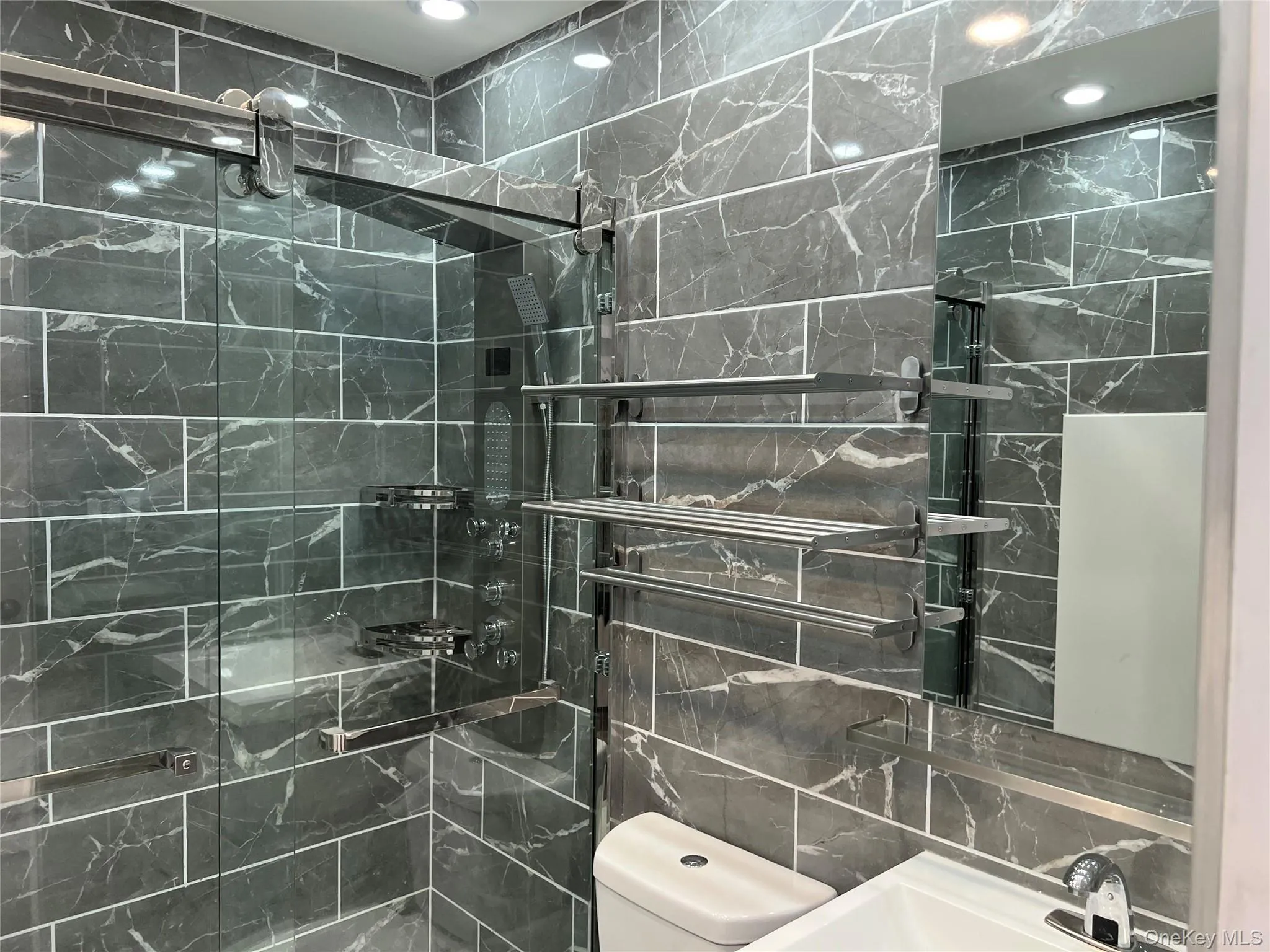 112-63 Bedell Street, New York, NY, 3 Bedrooms Bedrooms, 5 Rooms Rooms,1 BathroomBathrooms,Residential Lease,For Rent,Bedell,0,1040563 112-63 Bedell Street, New York, NY, 3 Bedrooms Bedrooms, 5 Rooms Rooms,1 BathroomBathrooms,Residential Lease,For Rent,Bedell,0,1040563