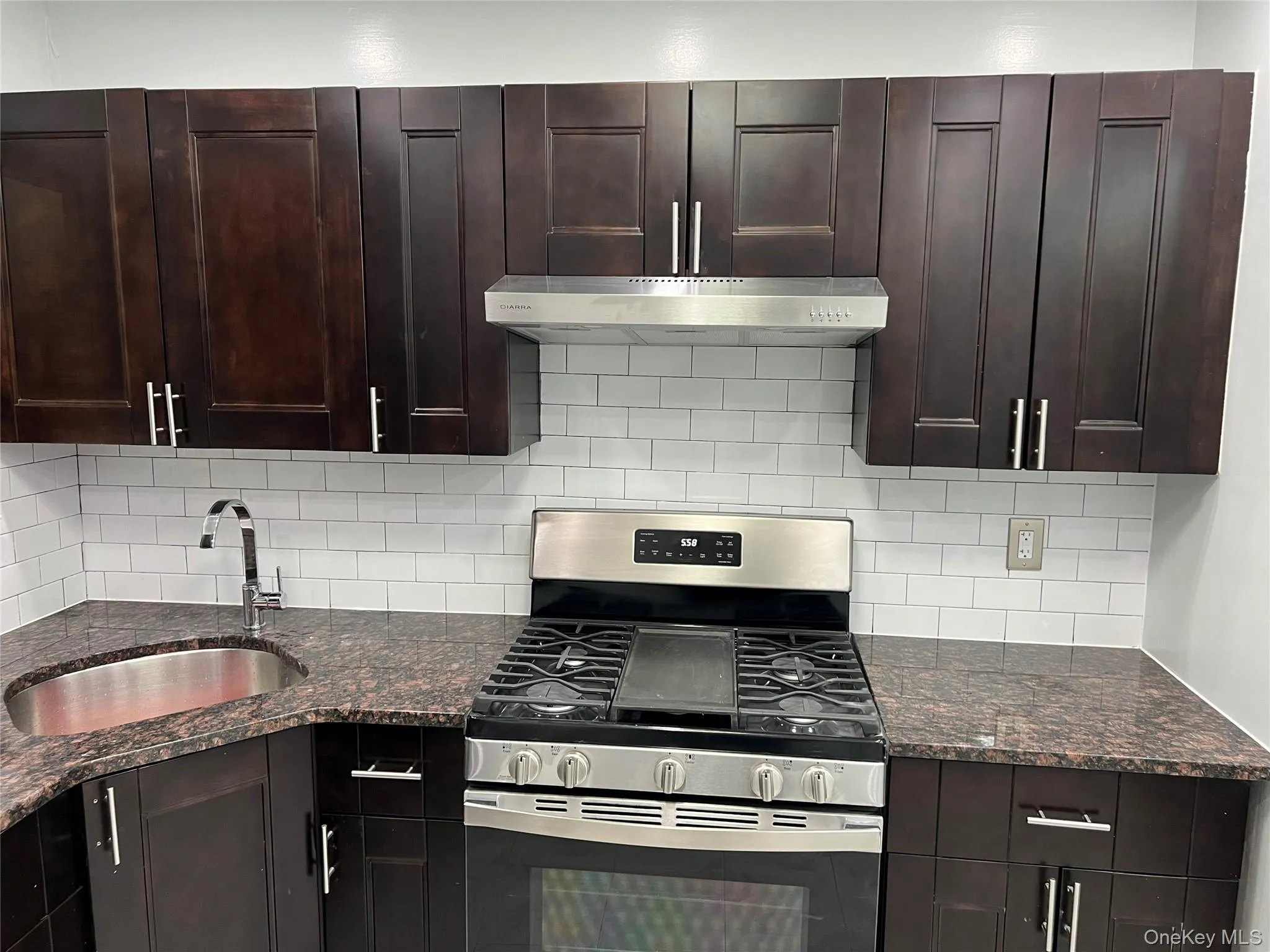 112-63 Bedell Street, New York, NY, 3 Bedrooms Bedrooms, 5 Rooms Rooms,1 BathroomBathrooms,Residential Lease,For Rent,Bedell,0,1040563 112-63 Bedell Street, New York, NY, 3 Bedrooms Bedrooms, 5 Rooms Rooms,1 BathroomBathrooms,Residential Lease,For Rent,Bedell,0,1040563