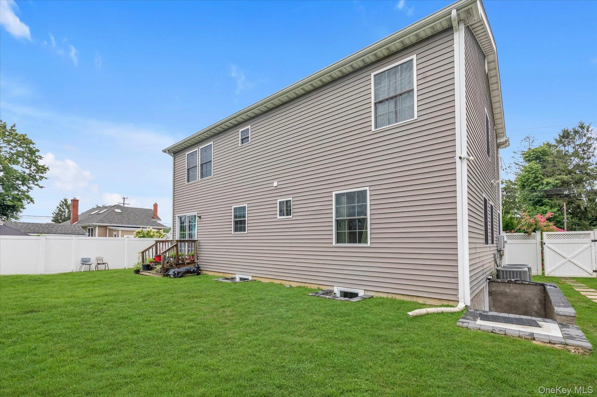 6 Belmont Court, Babylon, NY, 4 Bedrooms Bedrooms, 8 Rooms Rooms,3 BathroomsBathrooms,Residential,For Rent,Belmont,0,1040565 6 Belmont Court, Babylon, NY, 4 Bedrooms Bedrooms, 8 Rooms Rooms,3 BathroomsBathrooms,Residential,For Rent,Belmont,0,1040565