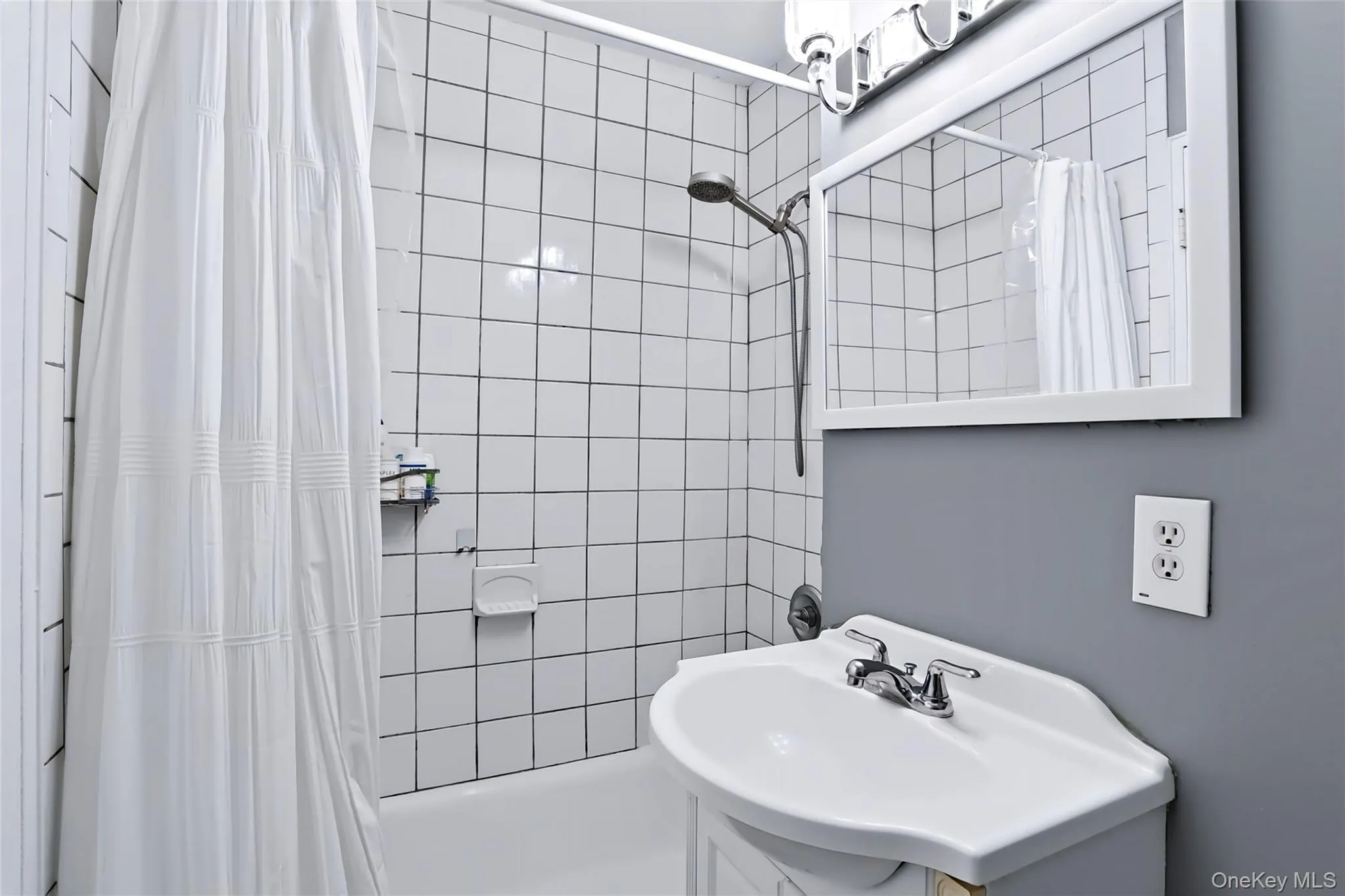14 Crescent Drive, Haverstraw, NY, 2 Bedrooms Bedrooms, 4 Rooms Rooms,2 BathroomsBathrooms,Residential,For Rent,Crescent,0,1040566 14 Crescent Drive, Haverstraw, NY, 2 Bedrooms Bedrooms, 4 Rooms Rooms,2 BathroomsBathrooms,Residential,For Rent,Crescent,0,1040566
