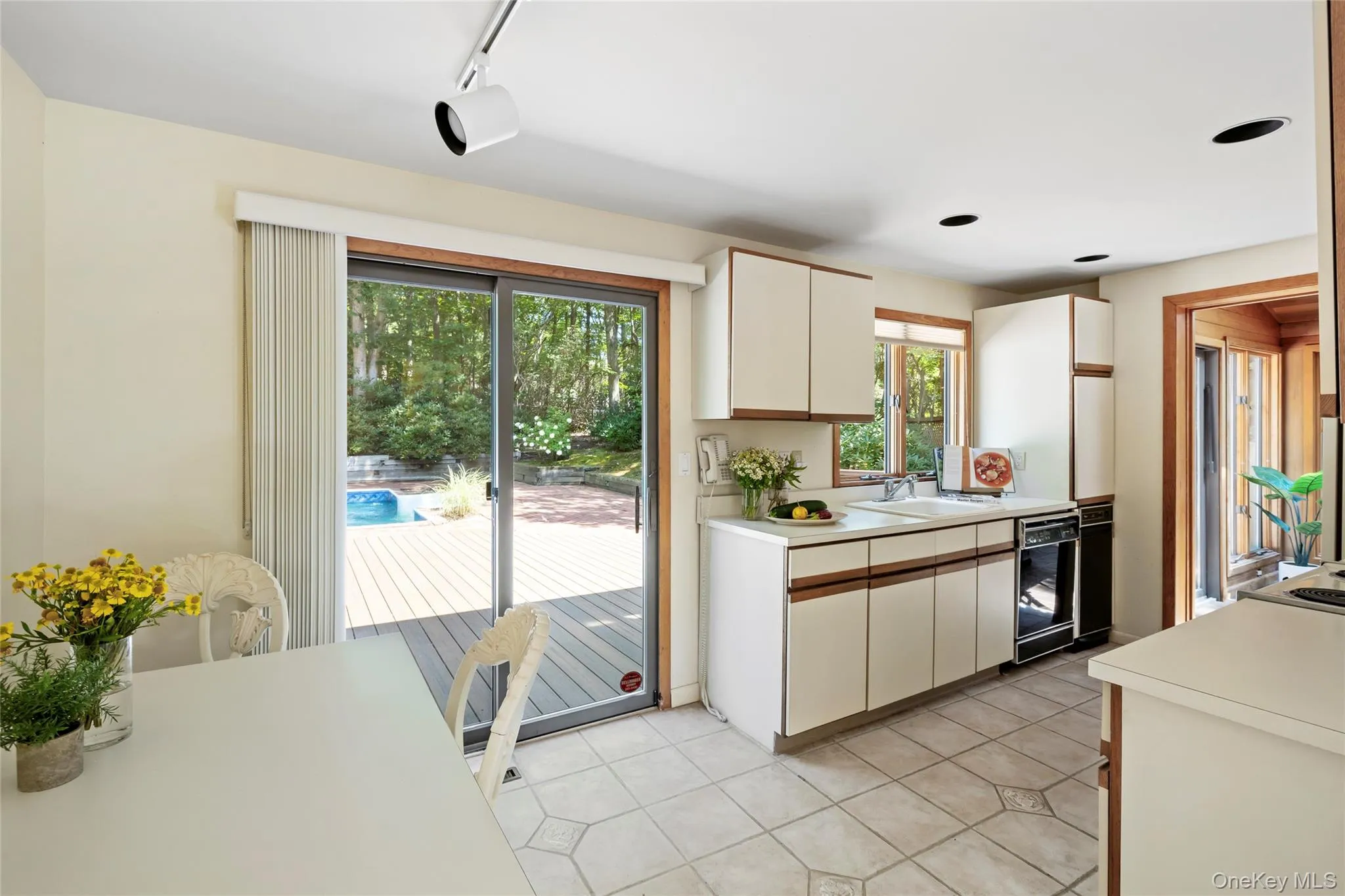 69 Glenview Drive, Southampton, NY, 4 Bedrooms Bedrooms, 11 Rooms Rooms,2 BathroomsBathrooms,Residential,For Rent,Glenview,0,1040568 69 Glenview Drive, Southampton, NY, 4 Bedrooms Bedrooms, 11 Rooms Rooms,2 BathroomsBathrooms,Residential,For Rent,Glenview,0,1040568