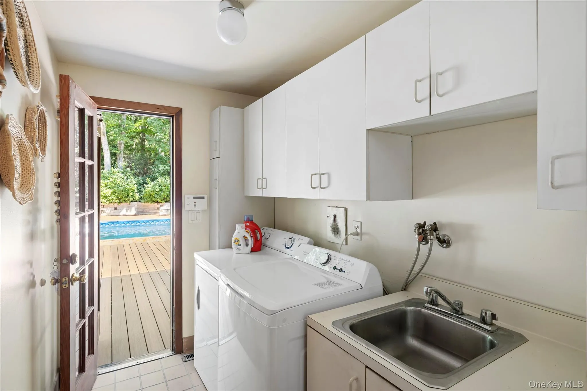 69 Glenview Drive, Southampton, NY, 4 Bedrooms Bedrooms, 11 Rooms Rooms,2 BathroomsBathrooms,Residential,For Rent,Glenview,0,1040568 69 Glenview Drive, Southampton, NY, 4 Bedrooms Bedrooms, 11 Rooms Rooms,2 BathroomsBathrooms,Residential,For Rent,Glenview,0,1040568