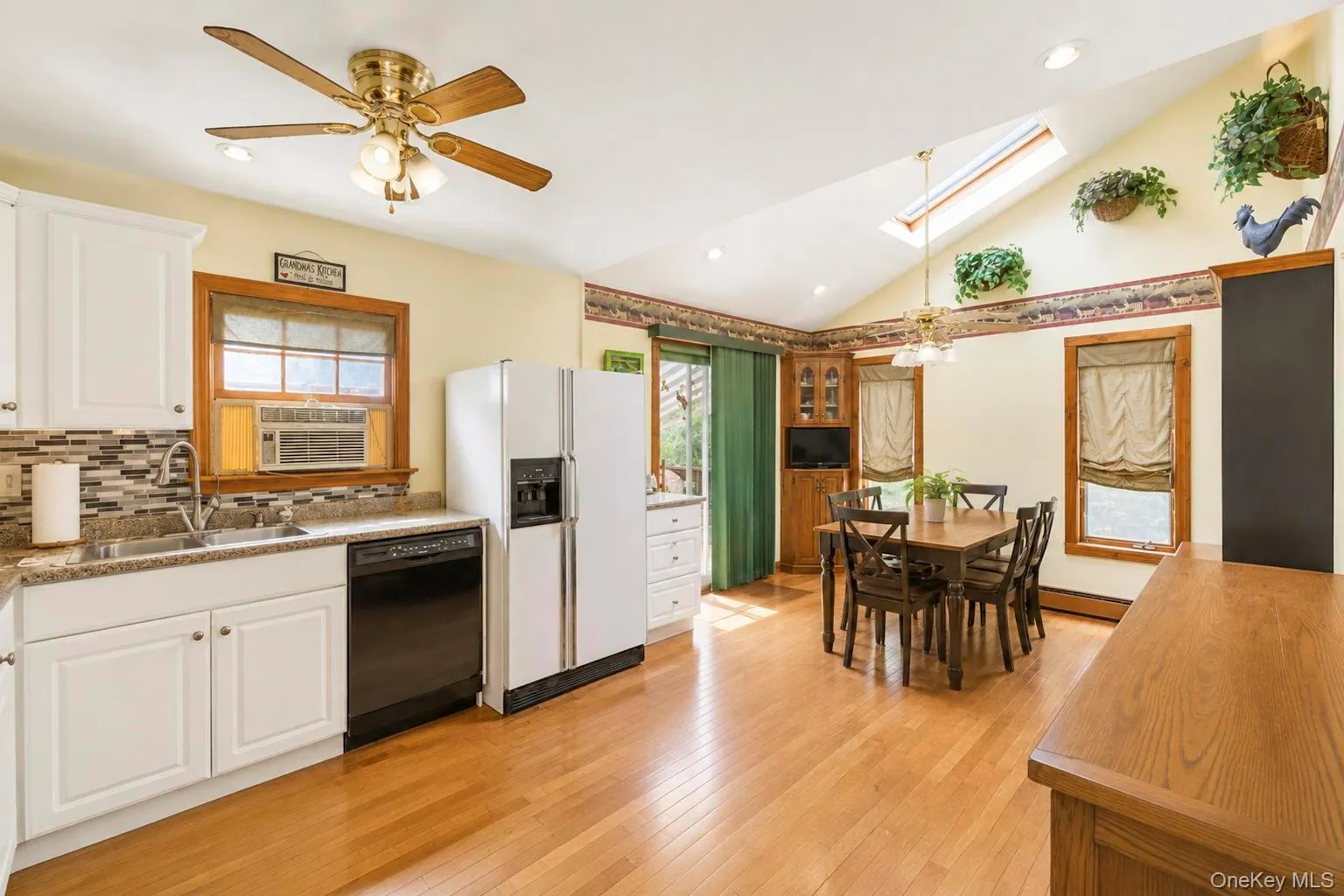 40 Nantucket Drive, Brookhaven, NY, 5 Bedrooms Bedrooms, 10 Rooms Rooms,2 BathroomsBathrooms,Residential,For Rent,Nantucket,0,1040569 40 Nantucket Drive, Brookhaven, NY, 5 Bedrooms Bedrooms, 10 Rooms Rooms,2 BathroomsBathrooms,Residential,For Rent,Nantucket,0,1040569