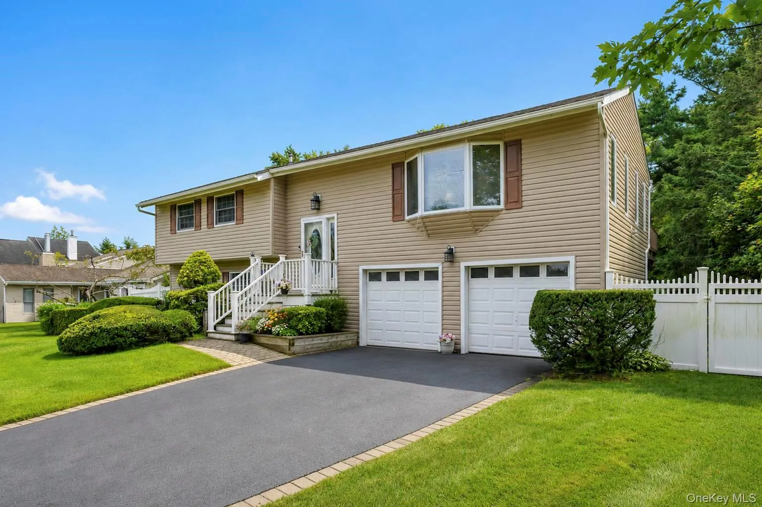 40 Nantucket Drive, Brookhaven, NY, 5 Bedrooms Bedrooms, 10 Rooms Rooms,2 BathroomsBathrooms,Residential,For Rent,Nantucket,0,1040569 40 Nantucket Drive, Brookhaven, NY, 5 Bedrooms Bedrooms, 10 Rooms Rooms,2 BathroomsBathrooms,Residential,For Rent,Nantucket,0,1040569