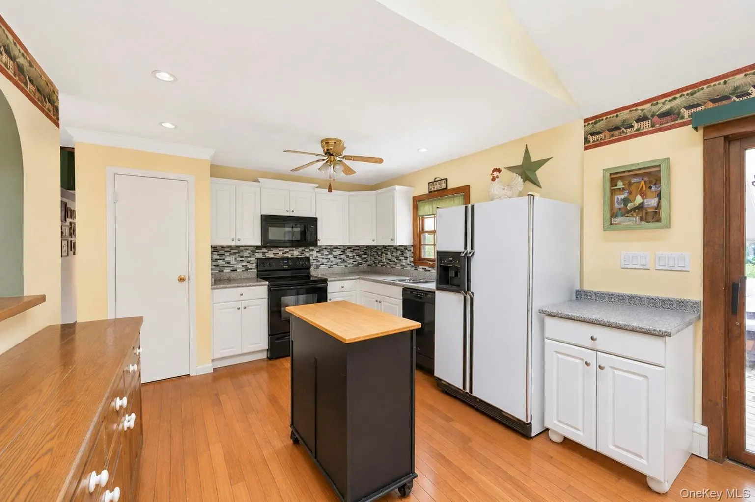 40 Nantucket Drive, Brookhaven, NY, 5 Bedrooms Bedrooms, 10 Rooms Rooms,2 BathroomsBathrooms,Residential,For Rent,Nantucket,0,1040569 40 Nantucket Drive, Brookhaven, NY, 5 Bedrooms Bedrooms, 10 Rooms Rooms,2 BathroomsBathrooms,Residential,For Rent,Nantucket,0,1040569