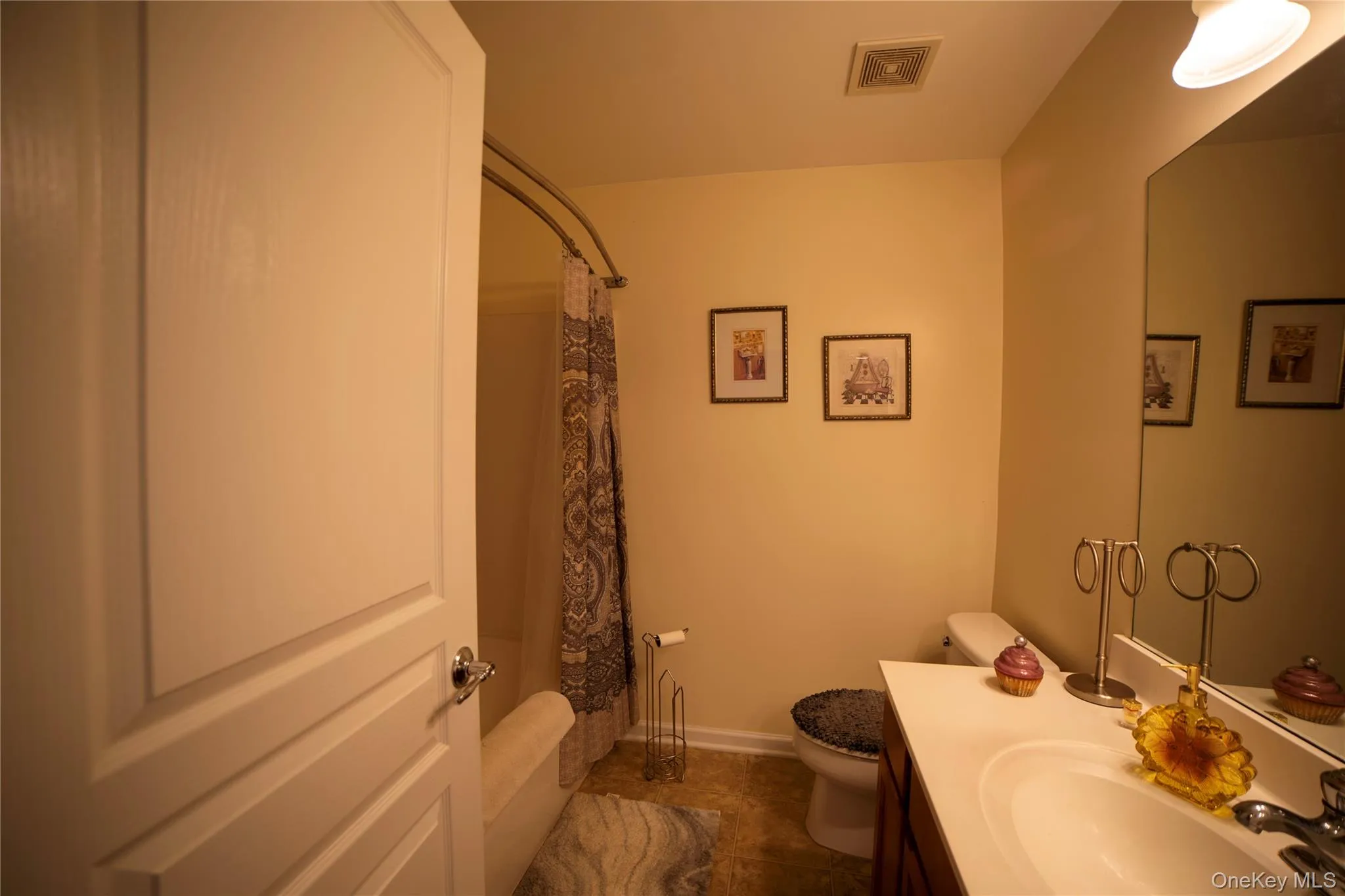 10 Bainbridge Place, Newburgh (town), NY, 3 Bedrooms Bedrooms, 9 Rooms Rooms,2 BathroomsBathrooms,Residential,For Rent,Bainbridge,0,1040570 10 Bainbridge Place, Newburgh (town), NY, 3 Bedrooms Bedrooms, 9 Rooms Rooms,2 BathroomsBathrooms,Residential,For Rent,Bainbridge,0,1040570