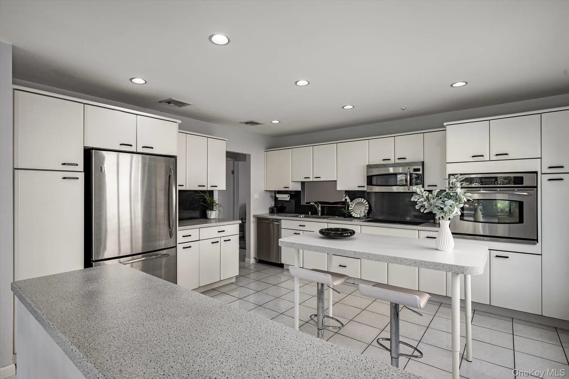 2075 Berkley Lane, Hempstead, NY, 4 Bedrooms Bedrooms, 8 Rooms Rooms,2 BathroomsBathrooms,Residential,For Rent,Berkley,0,1040571 2075 Berkley Lane, Hempstead, NY, 4 Bedrooms Bedrooms, 8 Rooms Rooms,2 BathroomsBathrooms,Residential,For Rent,Berkley,0,1040571