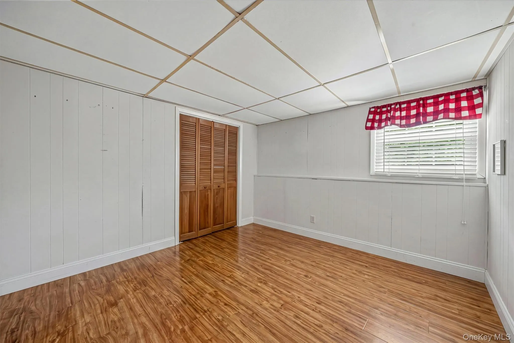 Office Space/Storage or Gym - many possibilities Office Space/Storage or Gym - many possibilities