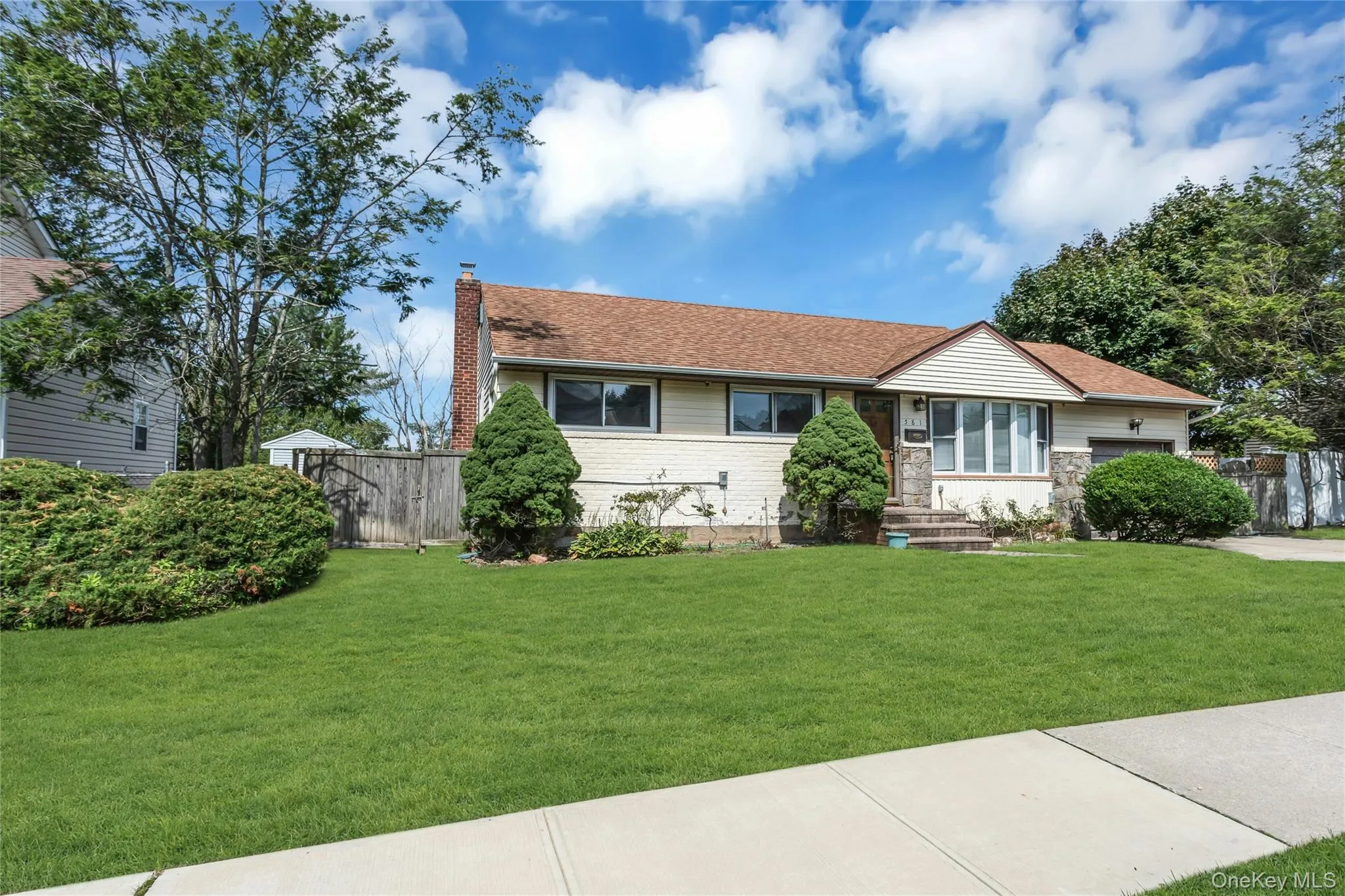 581 Plainview Road, Oyster Bay, NY, 4 Bedrooms Bedrooms, 7 Rooms Rooms,2 BathroomsBathrooms,Residential,For Rent,Plainview,0,1040573 581 Plainview Road, Oyster Bay, NY, 4 Bedrooms Bedrooms, 7 Rooms Rooms,2 BathroomsBathrooms,Residential,For Rent,Plainview,0,1040573