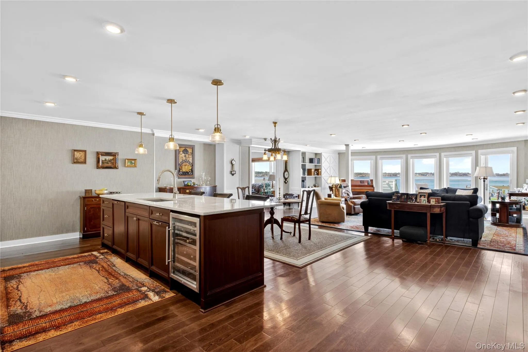 433 Main Street, North Hempstead, NY, 3 Bedrooms Bedrooms, 6 Rooms Rooms,2 BathroomsBathrooms,Residential Lease,For Rent,Main,0,1040574 433 Main Street, North Hempstead, NY, 3 Bedrooms Bedrooms, 6 Rooms Rooms,2 BathroomsBathrooms,Residential Lease,For Rent,Main,0,1040574