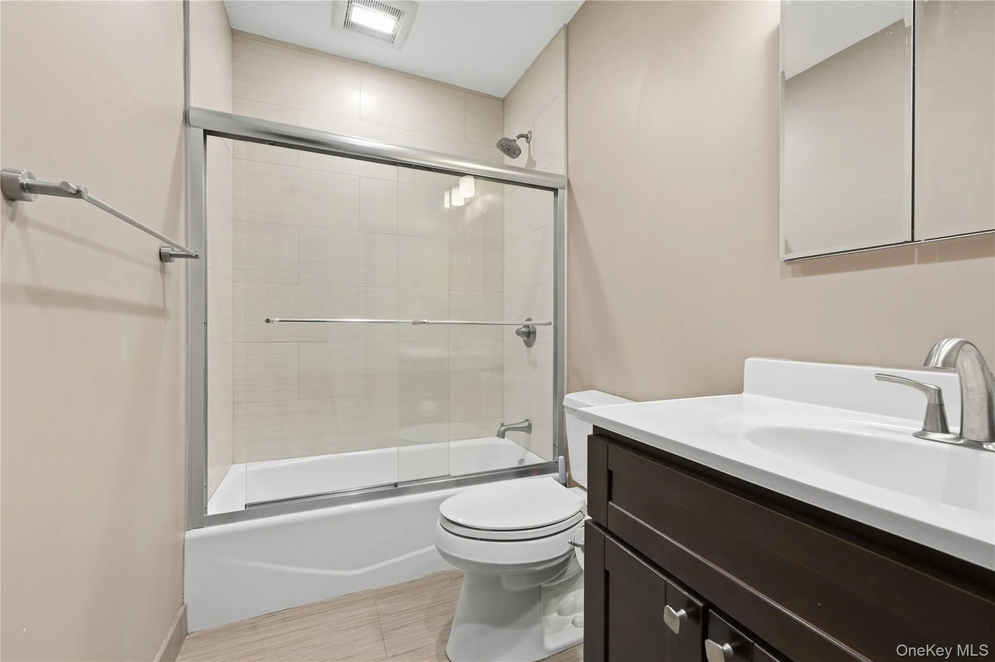 59-17 Kissena Boulevard, New York, NY, 3 Bedrooms Bedrooms, 5 Rooms Rooms,2 BathroomsBathrooms,Residential Lease,For Rent,Kissena,0,1040575 59-17 Kissena Boulevard, New York, NY, 3 Bedrooms Bedrooms, 5 Rooms Rooms,2 BathroomsBathrooms,Residential Lease,For Rent,Kissena,0,1040575