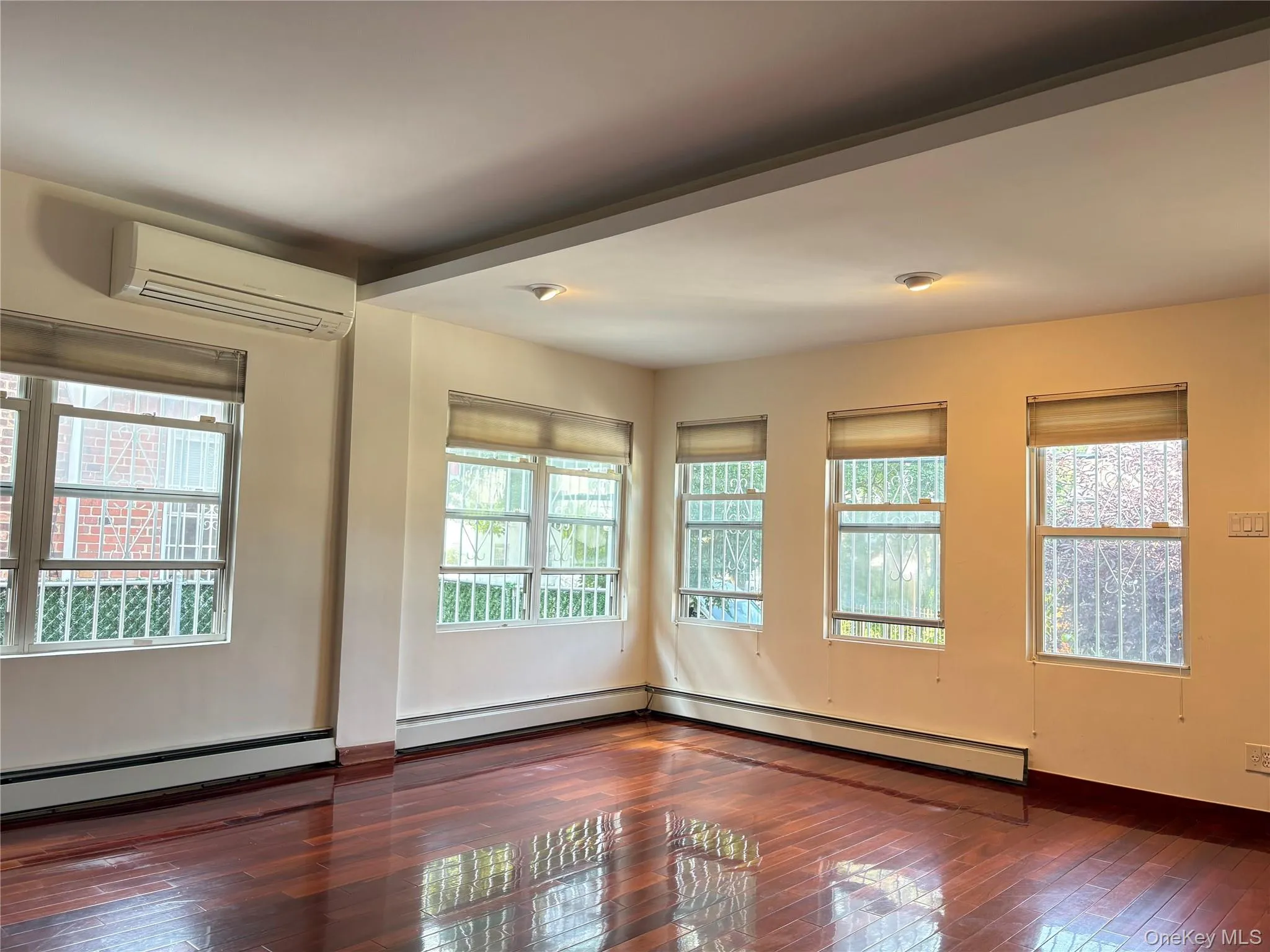 5115 Bowne Street, New York, NY, 3 Bedrooms Bedrooms, 6 Rooms Rooms,1 BathroomBathrooms,Residential Lease,For Rent,Bowne,0,1040577 5115 Bowne Street, New York, NY, 3 Bedrooms Bedrooms, 6 Rooms Rooms,1 BathroomBathrooms,Residential Lease,For Rent,Bowne,0,1040577