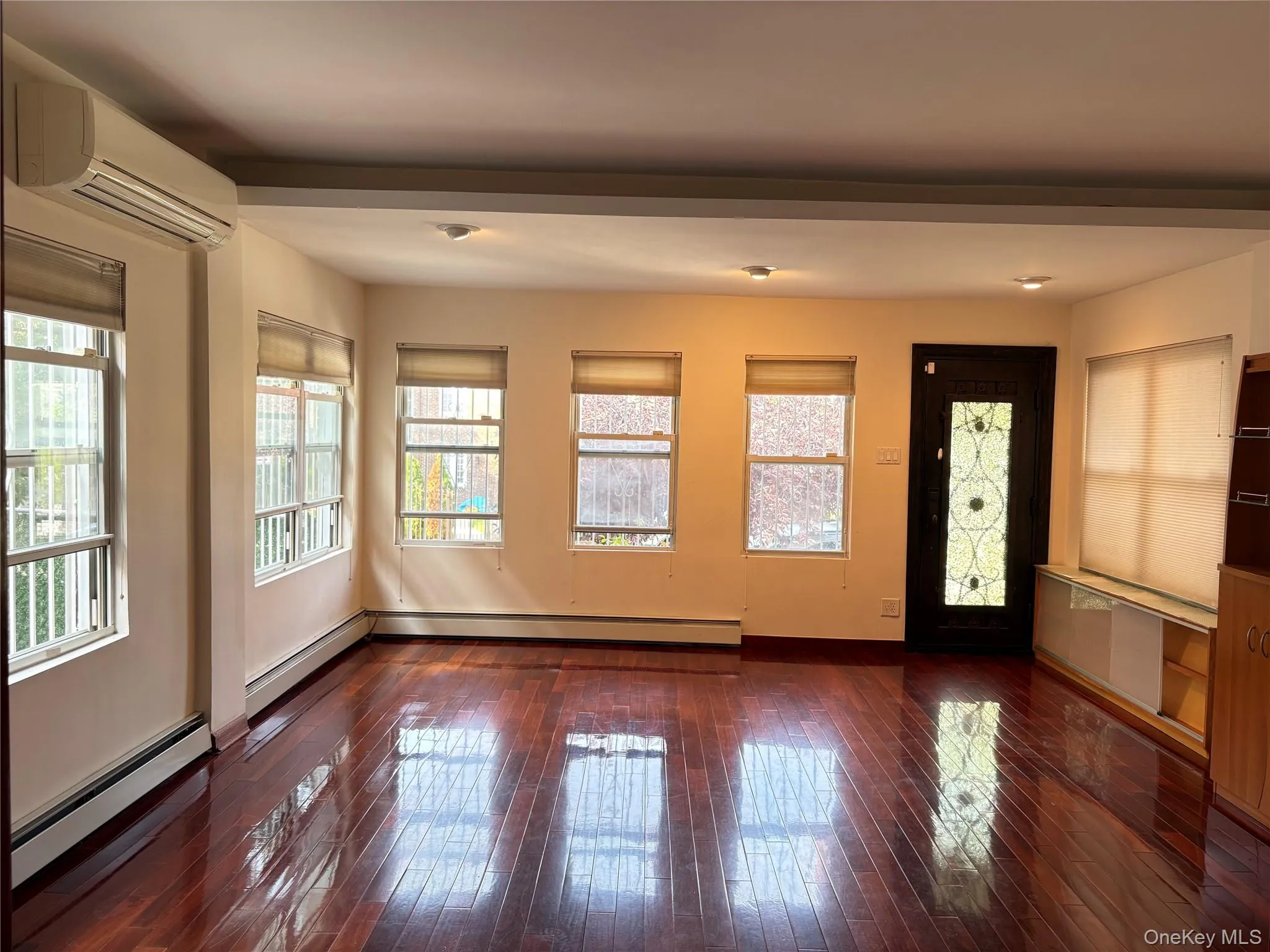 5115 Bowne Street, New York, NY, 3 Bedrooms Bedrooms, 6 Rooms Rooms,1 BathroomBathrooms,Residential Lease,For Rent,Bowne,0,1040577 5115 Bowne Street, New York, NY, 3 Bedrooms Bedrooms, 6 Rooms Rooms,1 BathroomBathrooms,Residential Lease,For Rent,Bowne,0,1040577