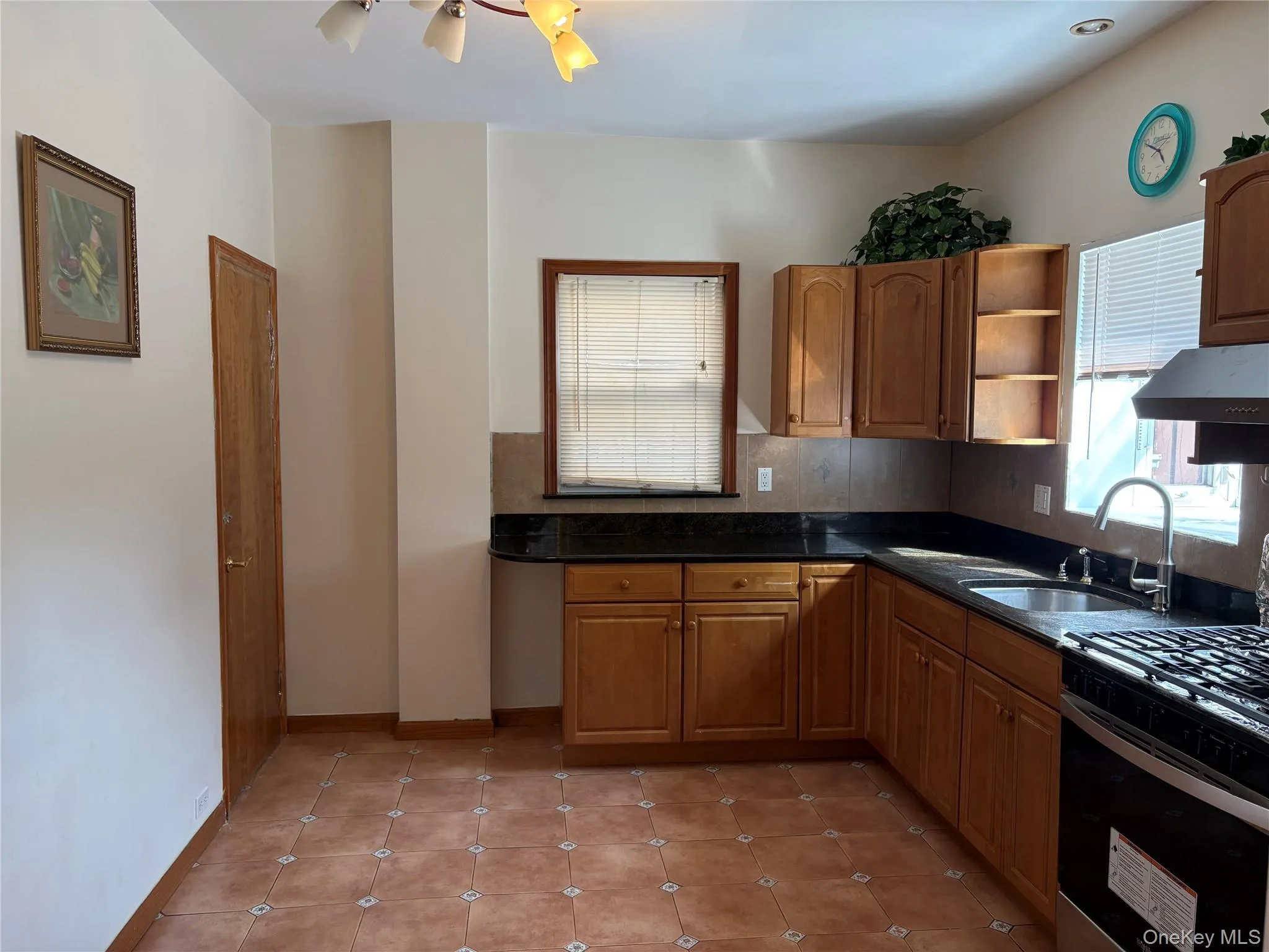 5115 Bowne Street, New York, NY, 3 Bedrooms Bedrooms, 6 Rooms Rooms,1 BathroomBathrooms,Residential Lease,For Rent,Bowne,0,1040577 5115 Bowne Street, New York, NY, 3 Bedrooms Bedrooms, 6 Rooms Rooms,1 BathroomBathrooms,Residential Lease,For Rent,Bowne,0,1040577
