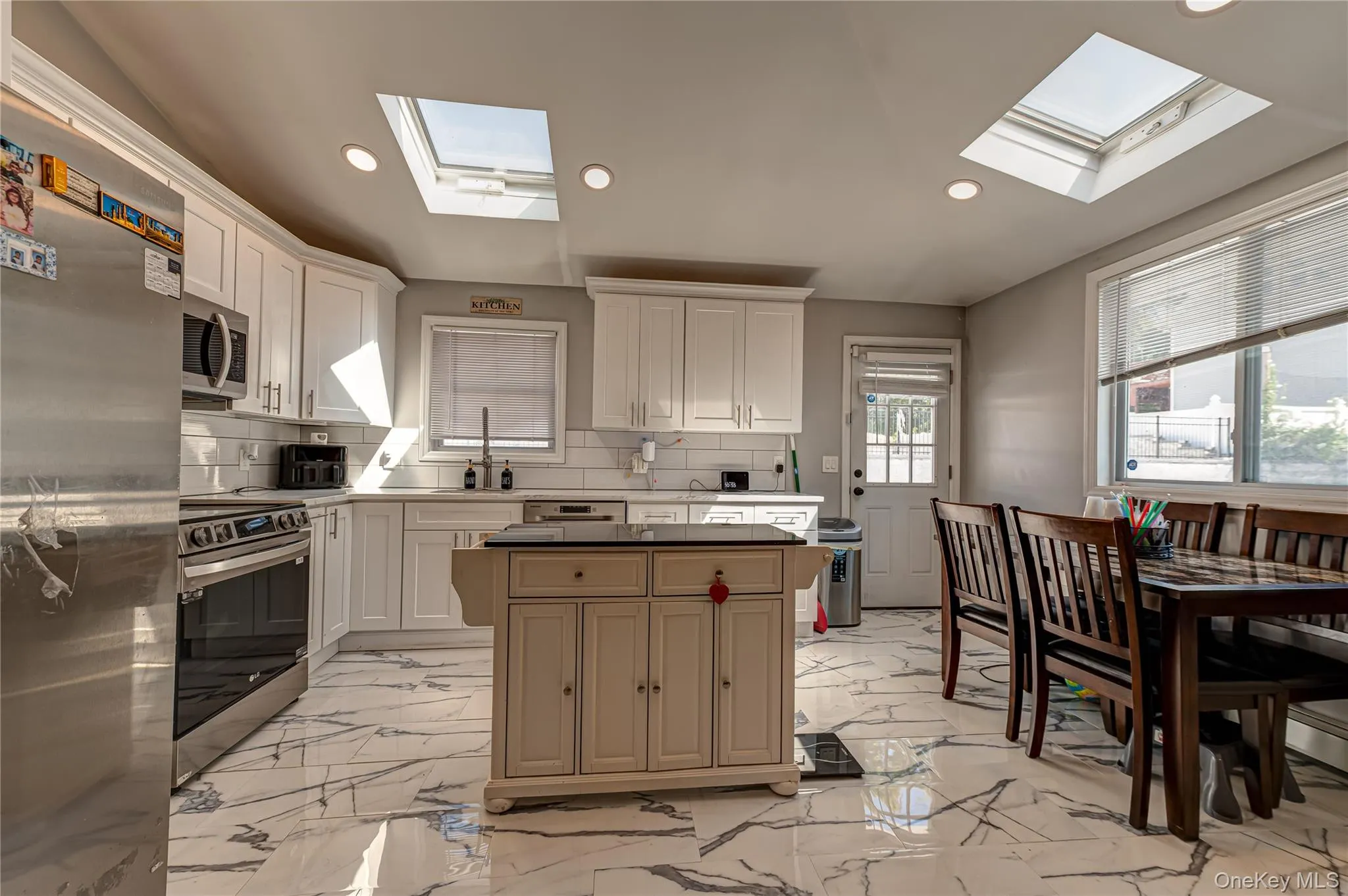 429 Ontario Street, Islip, NY, 3 Bedrooms Bedrooms, 9 Rooms Rooms,2 BathroomsBathrooms,Residential,For Rent,Ontario,0,1040582 429 Ontario Street, Islip, NY, 3 Bedrooms Bedrooms, 9 Rooms Rooms,2 BathroomsBathrooms,Residential,For Rent,Ontario,0,1040582