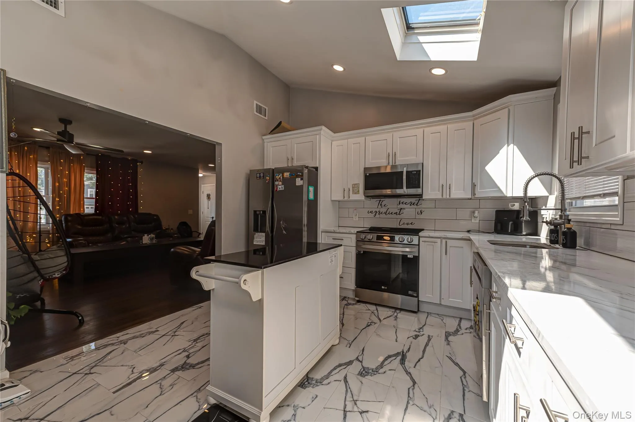 429 Ontario Street, Islip, NY, 3 Bedrooms Bedrooms, 9 Rooms Rooms,2 BathroomsBathrooms,Residential,For Rent,Ontario,0,1040582 429 Ontario Street, Islip, NY, 3 Bedrooms Bedrooms, 9 Rooms Rooms,2 BathroomsBathrooms,Residential,For Rent,Ontario,0,1040582