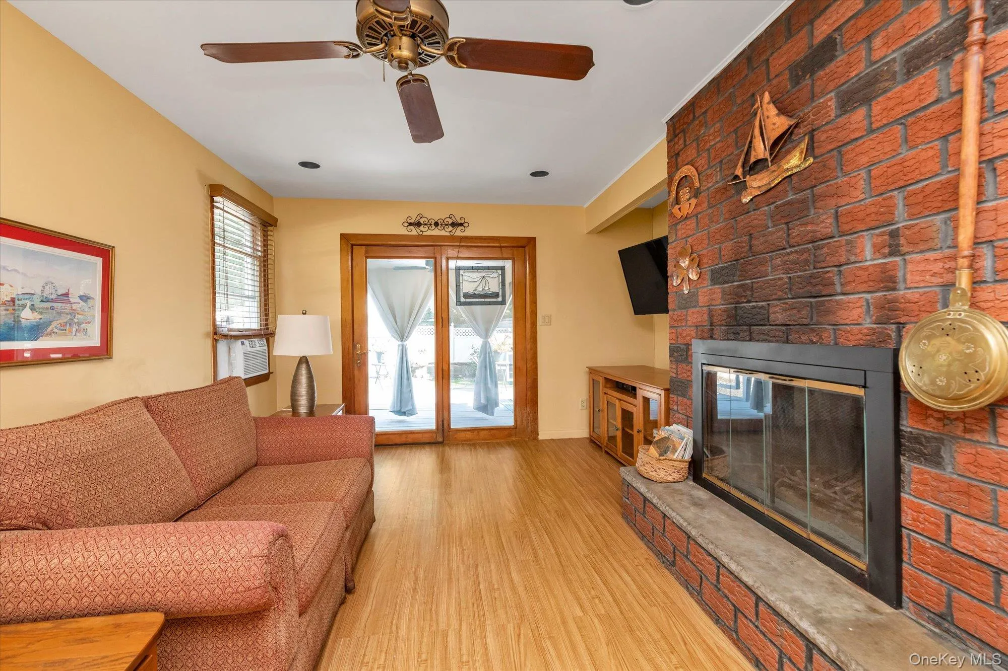265 Schenck Avenue, North Hempstead, NY, 3 Bedrooms Bedrooms, 7 Rooms Rooms,1 BathroomBathrooms,Residential,For Rent,Schenck,0,1040588 265 Schenck Avenue, North Hempstead, NY, 3 Bedrooms Bedrooms, 7 Rooms Rooms,1 BathroomBathrooms,Residential,For Rent,Schenck,0,1040588