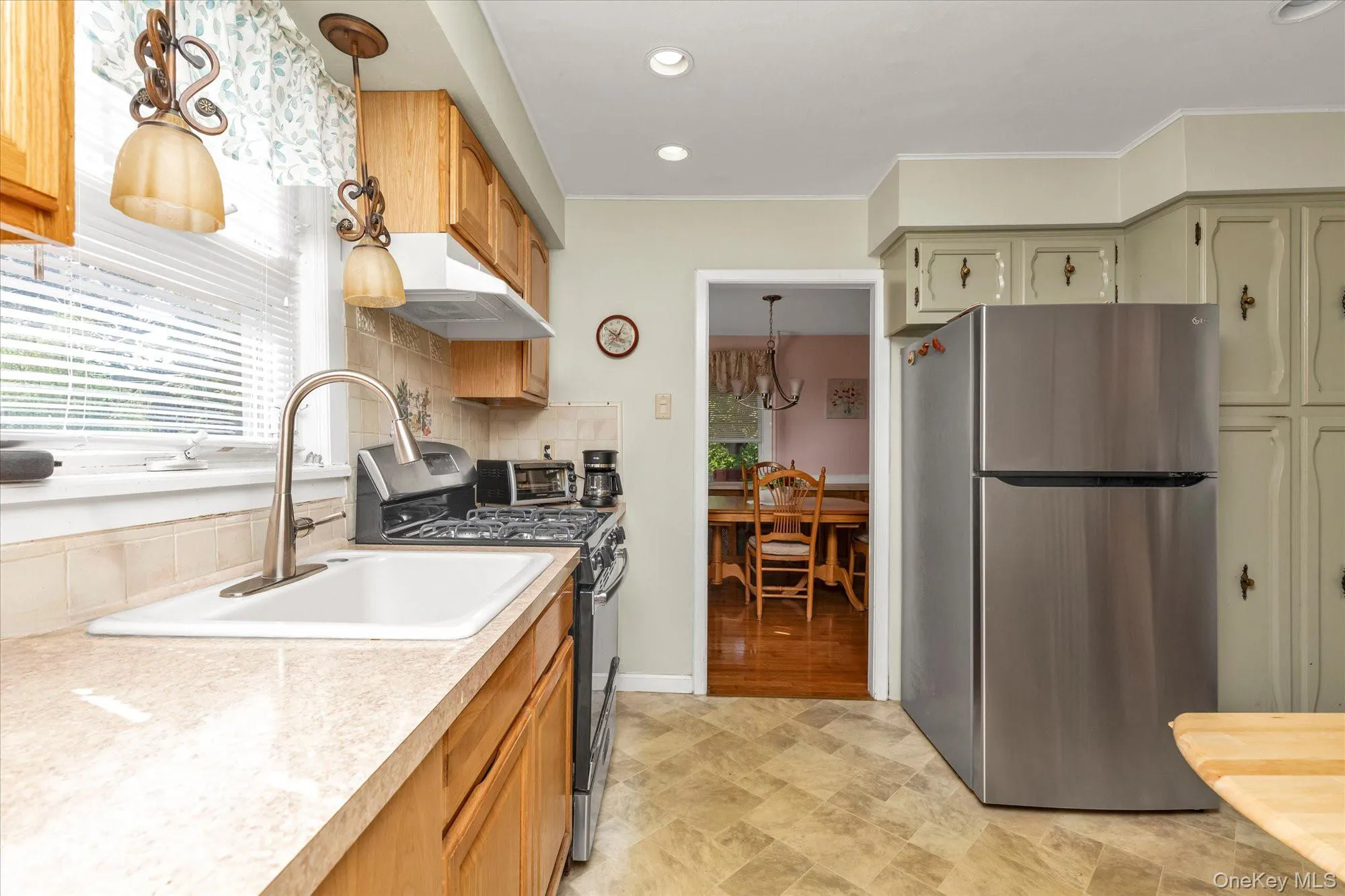 265 Schenck Avenue, North Hempstead, NY, 3 Bedrooms Bedrooms, 7 Rooms Rooms,1 BathroomBathrooms,Residential,For Rent,Schenck,0,1040588 265 Schenck Avenue, North Hempstead, NY, 3 Bedrooms Bedrooms, 7 Rooms Rooms,1 BathroomBathrooms,Residential,For Rent,Schenck,0,1040588