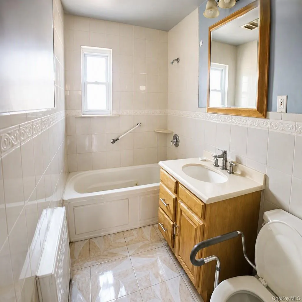 full bathroom full bathroom