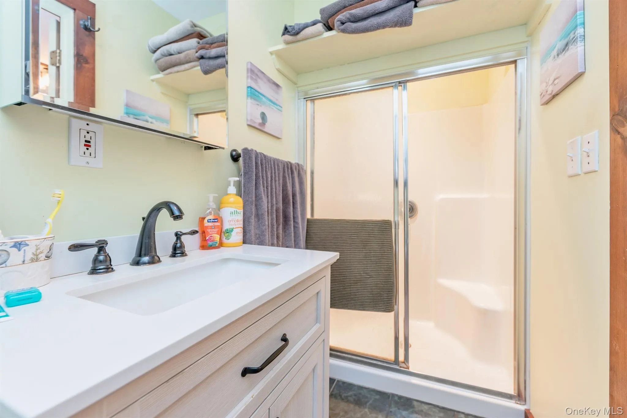 104 Park Place, Saugerties, NY, 3 Bedrooms Bedrooms, 7 Rooms Rooms,2 BathroomsBathrooms,Residential,For Rent,Park,0,1040593 104 Park Place, Saugerties, NY, 3 Bedrooms Bedrooms, 7 Rooms Rooms,2 BathroomsBathrooms,Residential,For Rent,Park,0,1040593