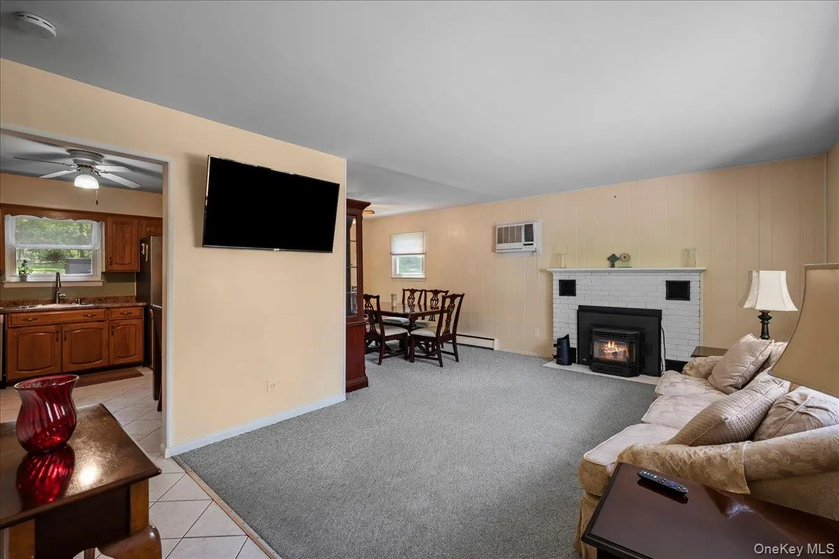 147 Lockwood Road, Cortlandt, NY, 3 Bedrooms Bedrooms, 6 Rooms Rooms,1 BathroomBathrooms,Residential,For Rent,Lockwood,0,1040599 147 Lockwood Road, Cortlandt, NY, 3 Bedrooms Bedrooms, 6 Rooms Rooms,1 BathroomBathrooms,Residential,For Rent,Lockwood,0,1040599