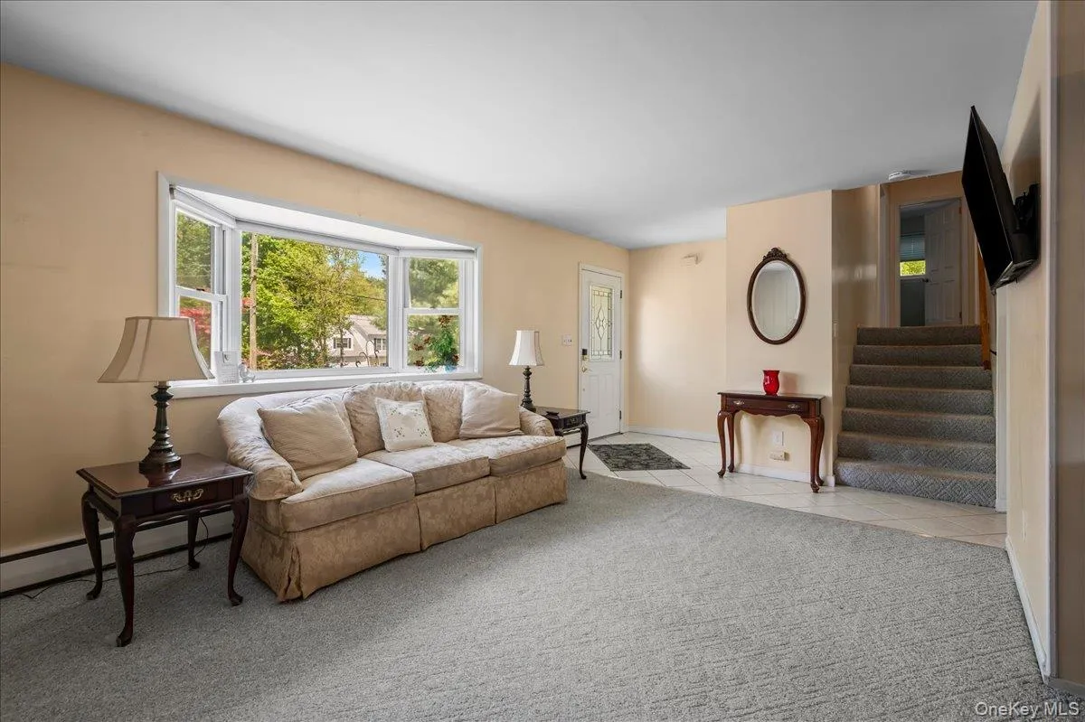 147 Lockwood Road, Cortlandt, NY, 3 Bedrooms Bedrooms, 6 Rooms Rooms,1 BathroomBathrooms,Residential,For Rent,Lockwood,0,1040599 147 Lockwood Road, Cortlandt, NY, 3 Bedrooms Bedrooms, 6 Rooms Rooms,1 BathroomBathrooms,Residential,For Rent,Lockwood,0,1040599