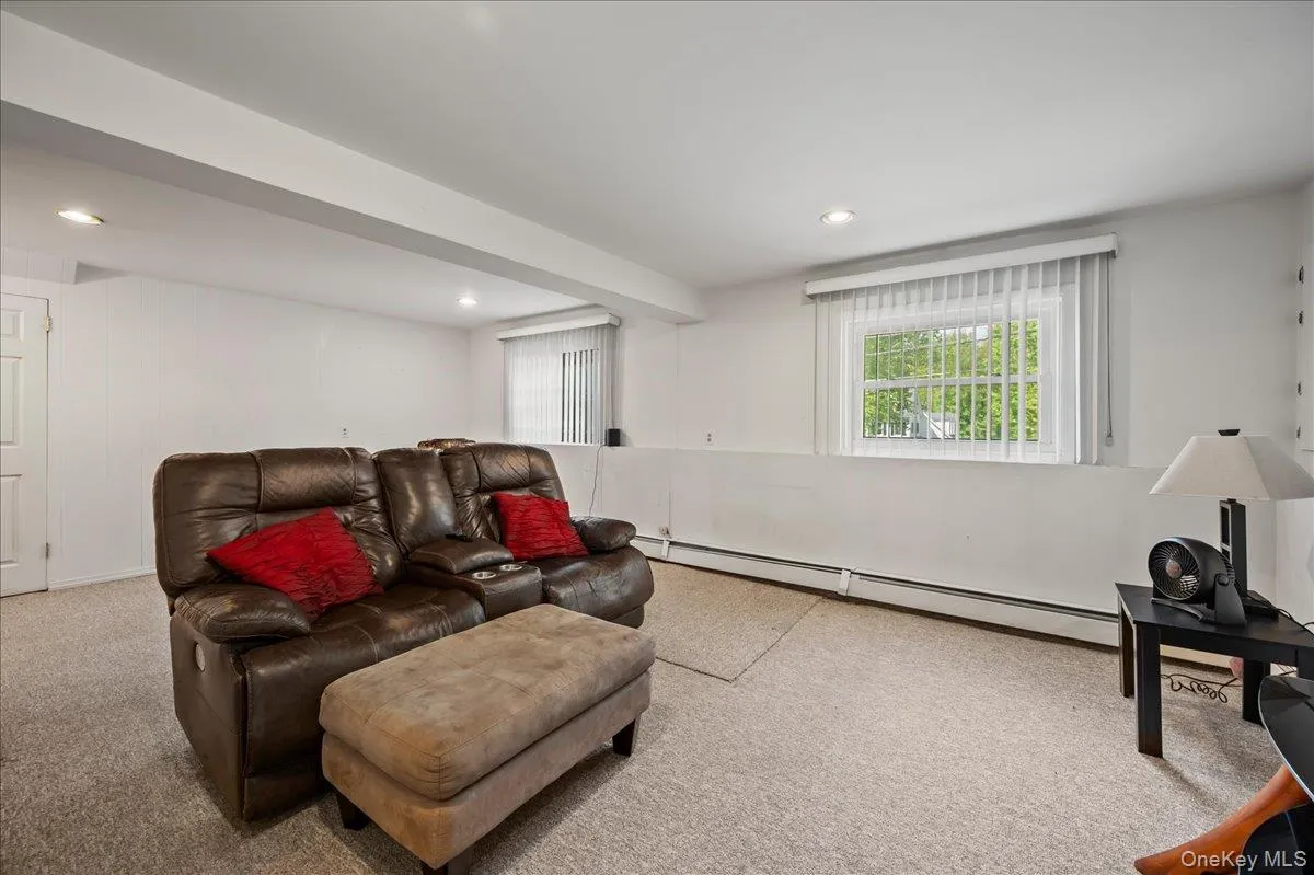 147 Lockwood Road, Cortlandt, NY, 3 Bedrooms Bedrooms, 6 Rooms Rooms,1 BathroomBathrooms,Residential,For Rent,Lockwood,0,1040599 147 Lockwood Road, Cortlandt, NY, 3 Bedrooms Bedrooms, 6 Rooms Rooms,1 BathroomBathrooms,Residential,For Rent,Lockwood,0,1040599