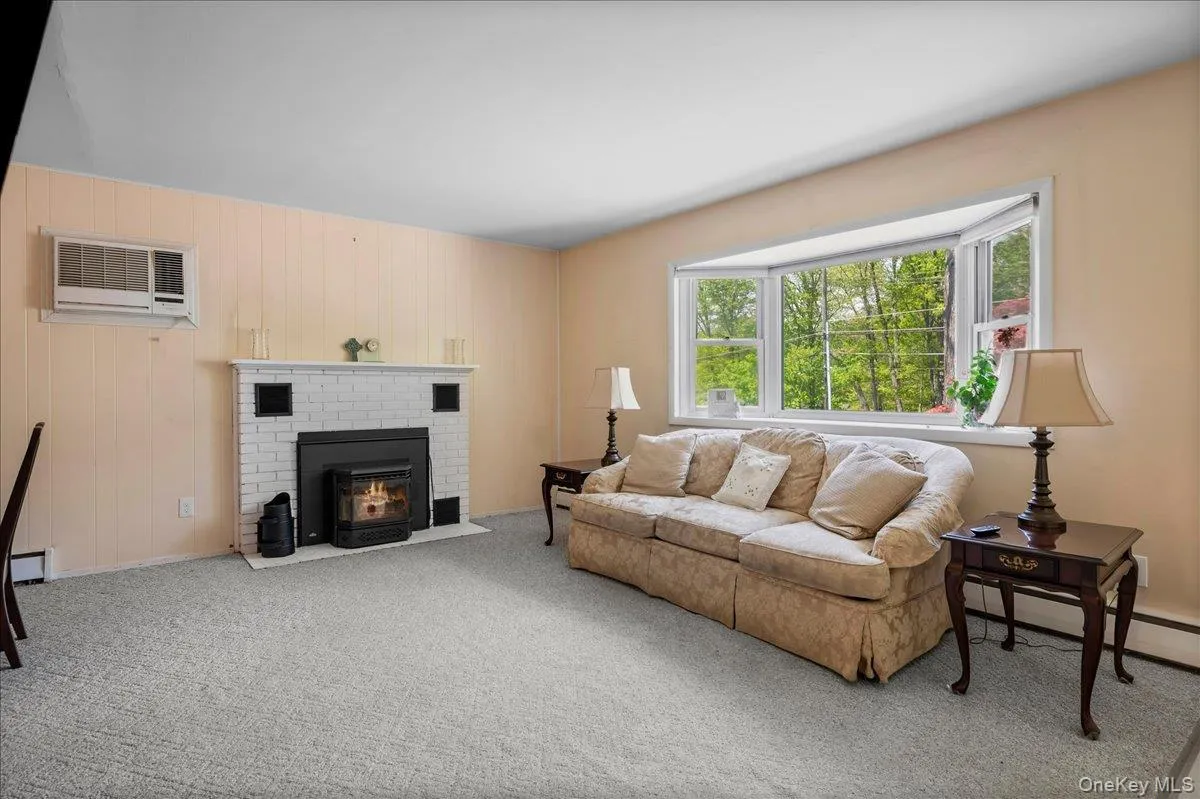 147 Lockwood Road, Cortlandt, NY, 3 Bedrooms Bedrooms, 6 Rooms Rooms,1 BathroomBathrooms,Residential,For Rent,Lockwood,0,1040599 147 Lockwood Road, Cortlandt, NY, 3 Bedrooms Bedrooms, 6 Rooms Rooms,1 BathroomBathrooms,Residential,For Rent,Lockwood,0,1040599