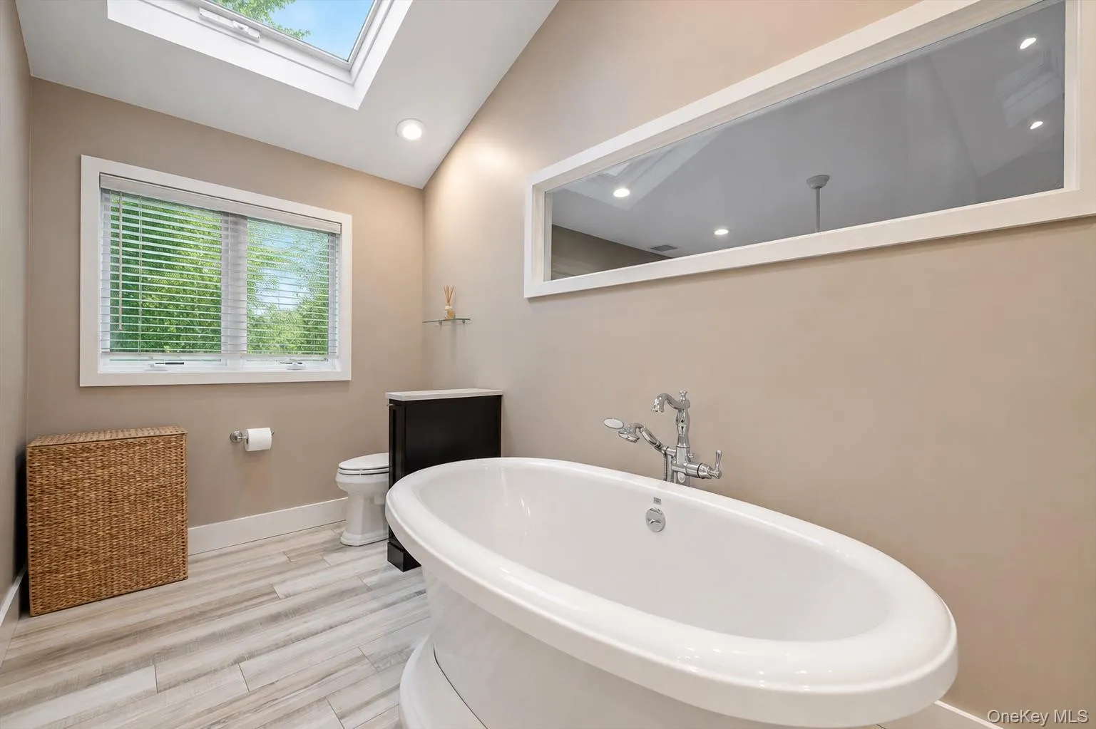 9 Sorgi Court, Oyster Bay, NY, 4 Bedrooms Bedrooms, 8 Rooms Rooms,3 BathroomsBathrooms,Residential,For Rent,Sorgi,0,1040603 9 Sorgi Court, Oyster Bay, NY, 4 Bedrooms Bedrooms, 8 Rooms Rooms,3 BathroomsBathrooms,Residential,For Rent,Sorgi,0,1040603