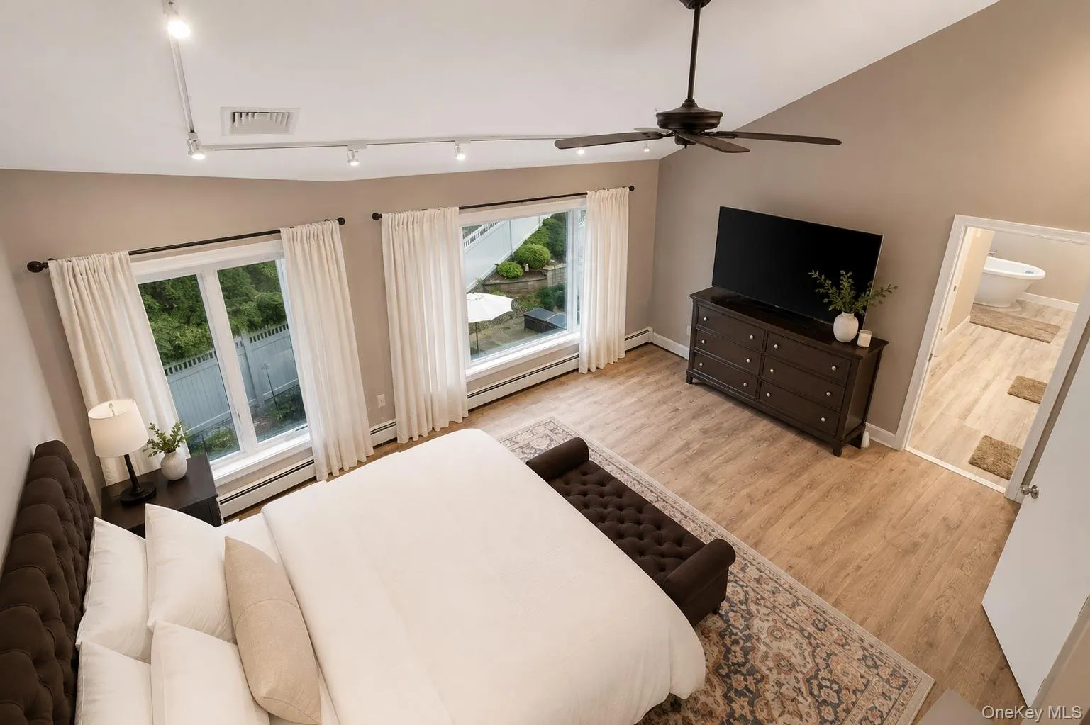 9 Sorgi Court, Oyster Bay, NY, 4 Bedrooms Bedrooms, 8 Rooms Rooms,3 BathroomsBathrooms,Residential,For Rent,Sorgi,0,1040603 9 Sorgi Court, Oyster Bay, NY, 4 Bedrooms Bedrooms, 8 Rooms Rooms,3 BathroomsBathrooms,Residential,For Rent,Sorgi,0,1040603