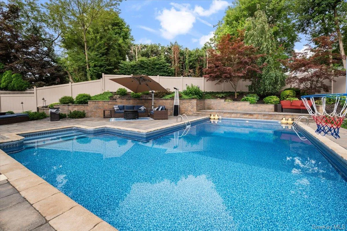 9 Sorgi Court, Oyster Bay, NY, 4 Bedrooms Bedrooms, 8 Rooms Rooms,3 BathroomsBathrooms,Residential,For Rent,Sorgi,0,1040603 9 Sorgi Court, Oyster Bay, NY, 4 Bedrooms Bedrooms, 8 Rooms Rooms,3 BathroomsBathrooms,Residential,For Rent,Sorgi,0,1040603