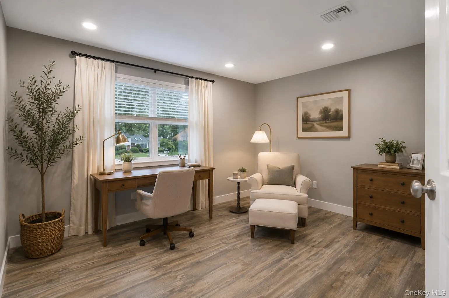 9 Sorgi Court, Oyster Bay, NY, 4 Bedrooms Bedrooms, 8 Rooms Rooms,3 BathroomsBathrooms,Residential,For Rent,Sorgi,0,1040603 9 Sorgi Court, Oyster Bay, NY, 4 Bedrooms Bedrooms, 8 Rooms Rooms,3 BathroomsBathrooms,Residential,For Rent,Sorgi,0,1040603