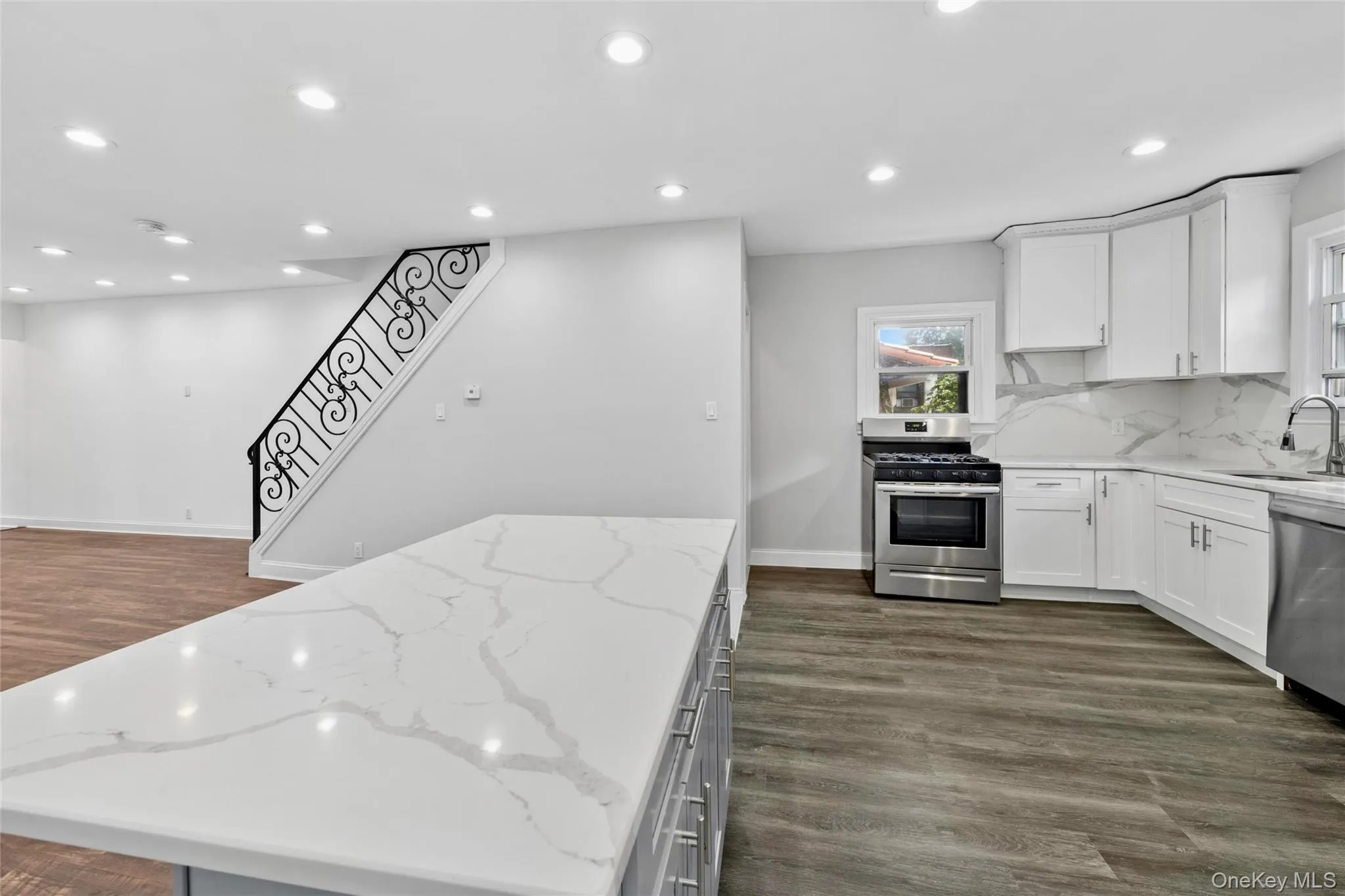 1631 Paulding Avenue, New York, NY, 3 Bedrooms Bedrooms, 11 Rooms Rooms,2 BathroomsBathrooms,Residential,For Rent,Paulding,0,1040604 1631 Paulding Avenue, New York, NY, 3 Bedrooms Bedrooms, 11 Rooms Rooms,2 BathroomsBathrooms,Residential,For Rent,Paulding,0,1040604
