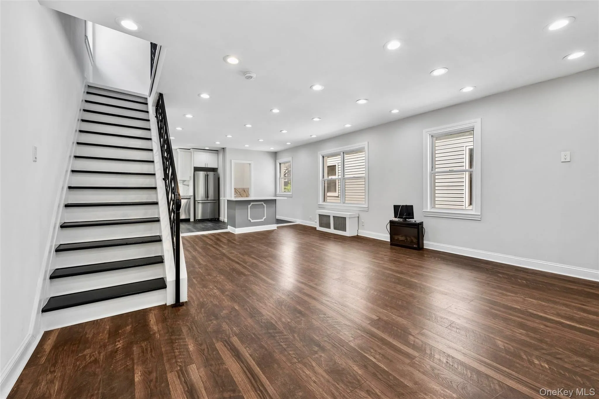 1631 Paulding Avenue, New York, NY, 3 Bedrooms Bedrooms, 11 Rooms Rooms,2 BathroomsBathrooms,Residential,For Rent,Paulding,0,1040604 1631 Paulding Avenue, New York, NY, 3 Bedrooms Bedrooms, 11 Rooms Rooms,2 BathroomsBathrooms,Residential,For Rent,Paulding,0,1040604