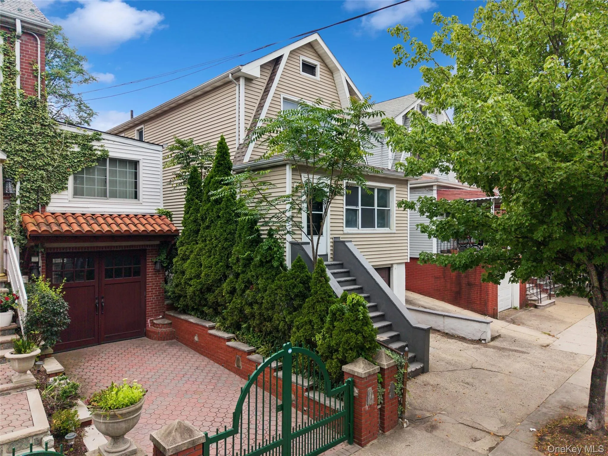 1631 Paulding Avenue, New York, NY, 3 Bedrooms Bedrooms, 11 Rooms Rooms,2 BathroomsBathrooms,Residential,For Rent,Paulding,0,1040604 1631 Paulding Avenue, New York, NY, 3 Bedrooms Bedrooms, 11 Rooms Rooms,2 BathroomsBathrooms,Residential,For Rent,Paulding,0,1040604