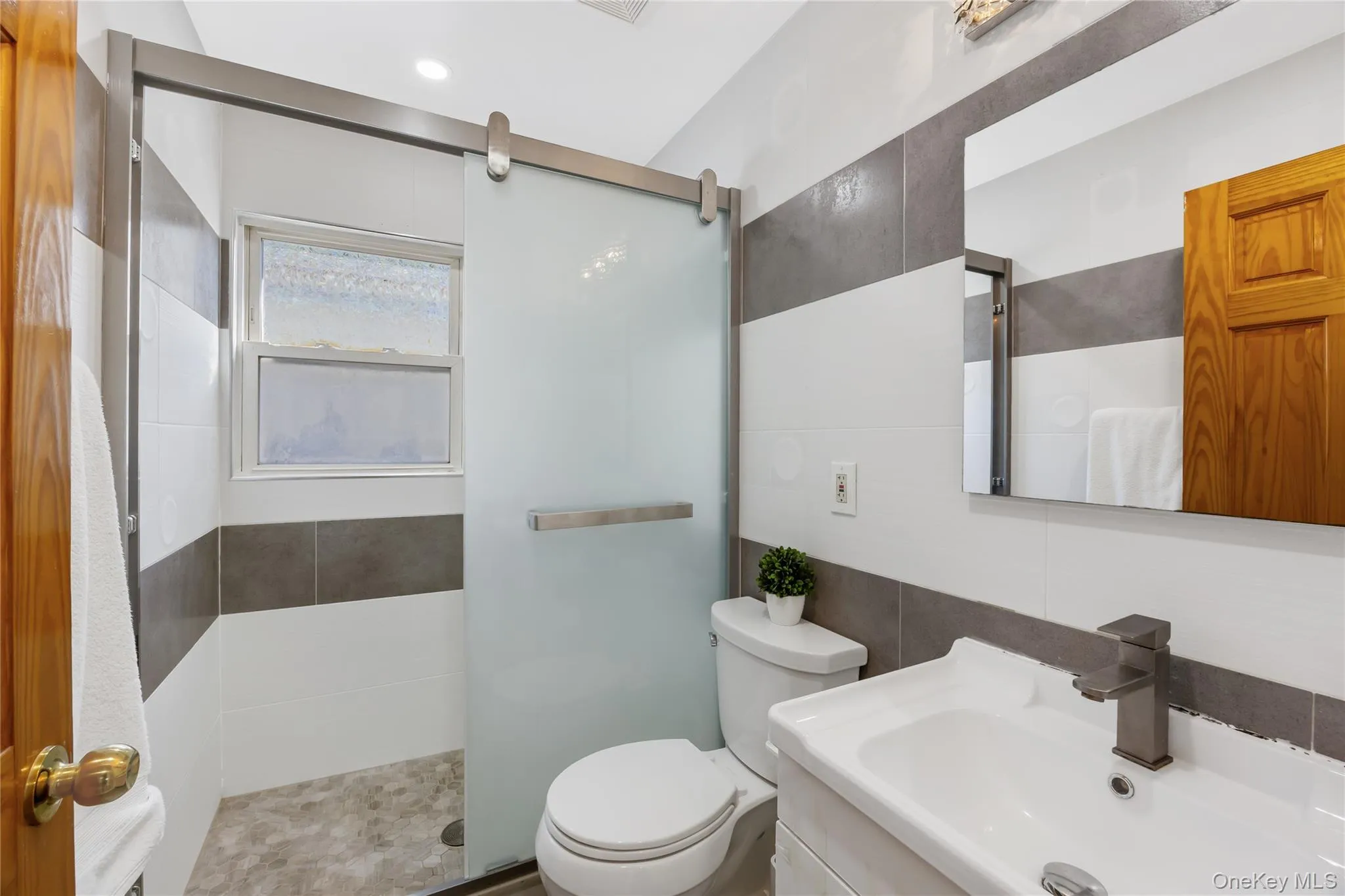 75 Ranch Lane, Hempstead, NY, 4 Bedrooms Bedrooms, 8 Rooms Rooms,2 BathroomsBathrooms,Residential Lease,For Rent,Ranch,0,1040605 75 Ranch Lane, Hempstead, NY, 4 Bedrooms Bedrooms, 8 Rooms Rooms,2 BathroomsBathrooms,Residential Lease,For Rent,Ranch,0,1040605