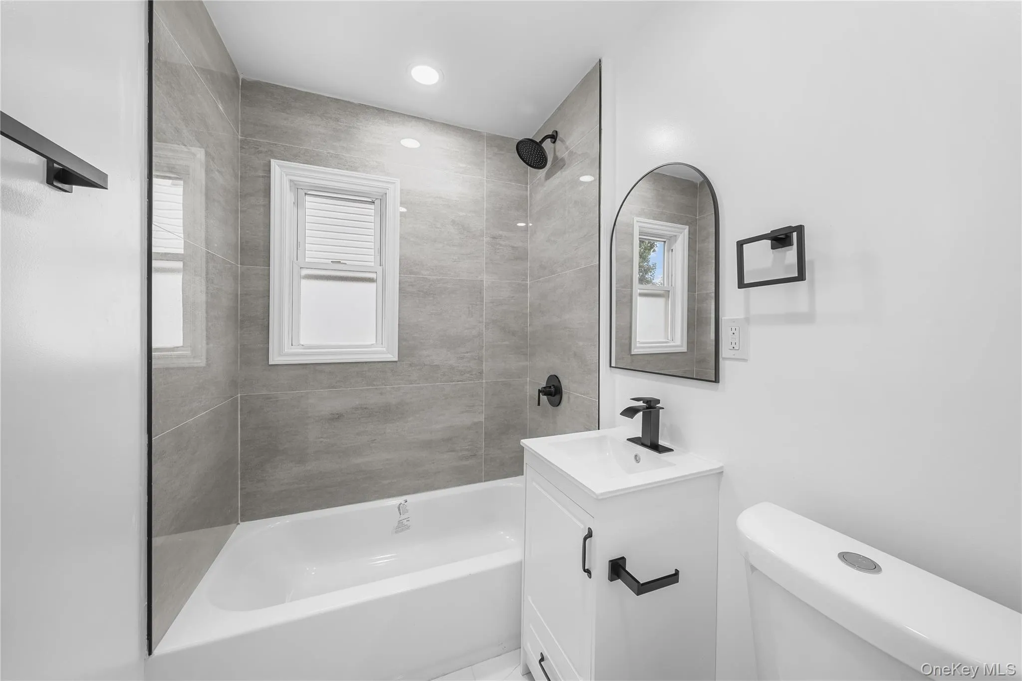 370 Locust Avenue, Hempstead, NY, 4 Bedrooms Bedrooms, 9 Rooms Rooms,2 BathroomsBathrooms,Residential,For Rent,Locust,0,1040608 370 Locust Avenue, Hempstead, NY, 4 Bedrooms Bedrooms, 9 Rooms Rooms,2 BathroomsBathrooms,Residential,For Rent,Locust,0,1040608