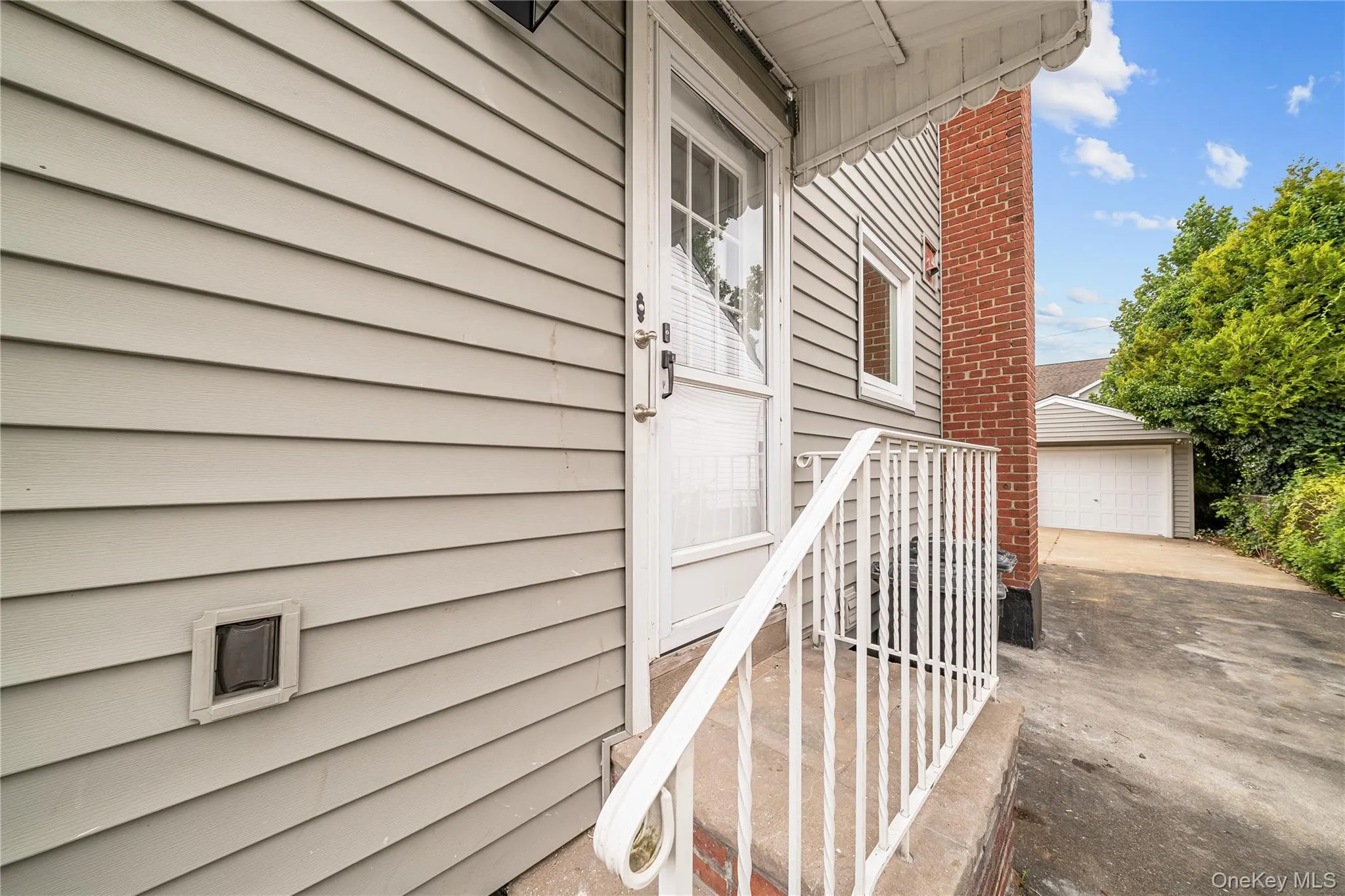 370 Locust Avenue, Hempstead, NY, 4 Bedrooms Bedrooms, 9 Rooms Rooms,2 BathroomsBathrooms,Residential,For Rent,Locust,0,1040608 370 Locust Avenue, Hempstead, NY, 4 Bedrooms Bedrooms, 9 Rooms Rooms,2 BathroomsBathrooms,Residential,For Rent,Locust,0,1040608
